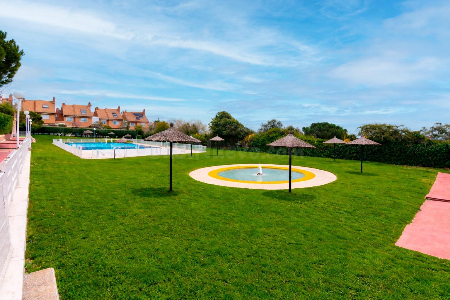 Se vende amplio y luminoso ático dúplex con magnífica terraz - foto 48