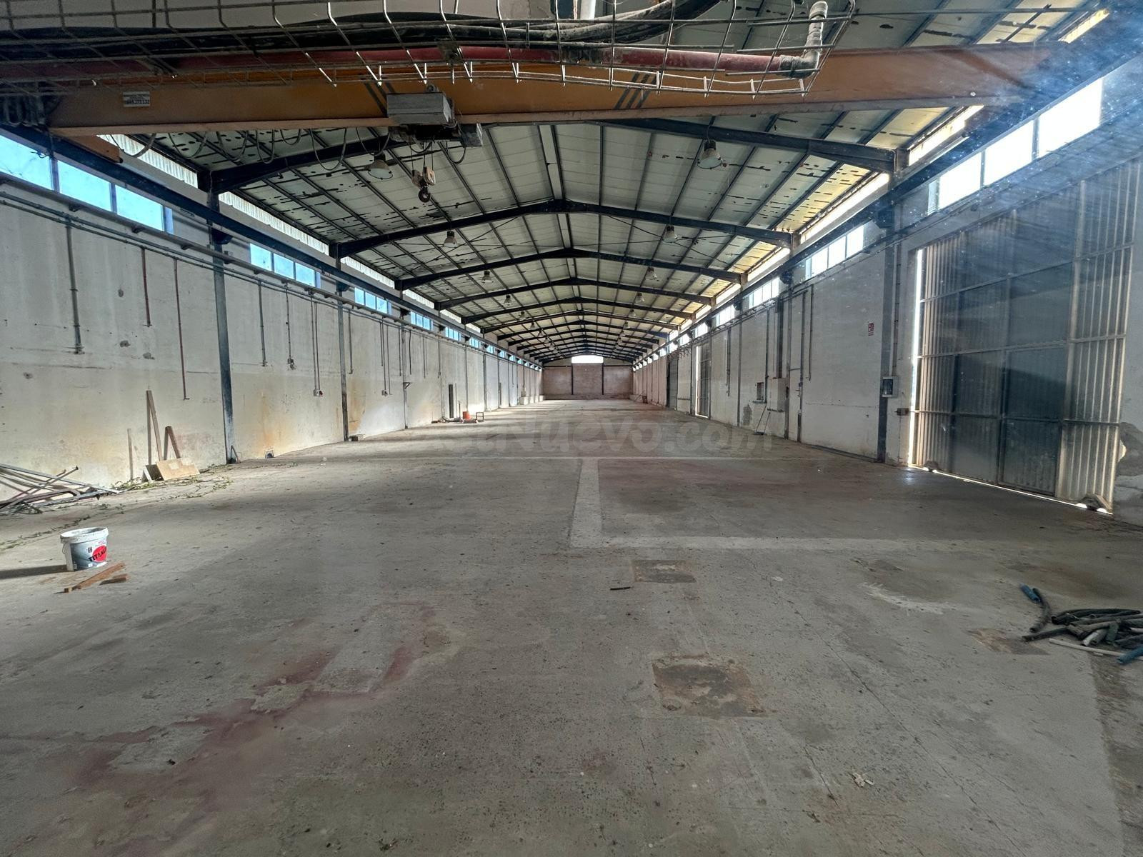 NAVE-MARMOLERÍA CON OFICINA - foto 3