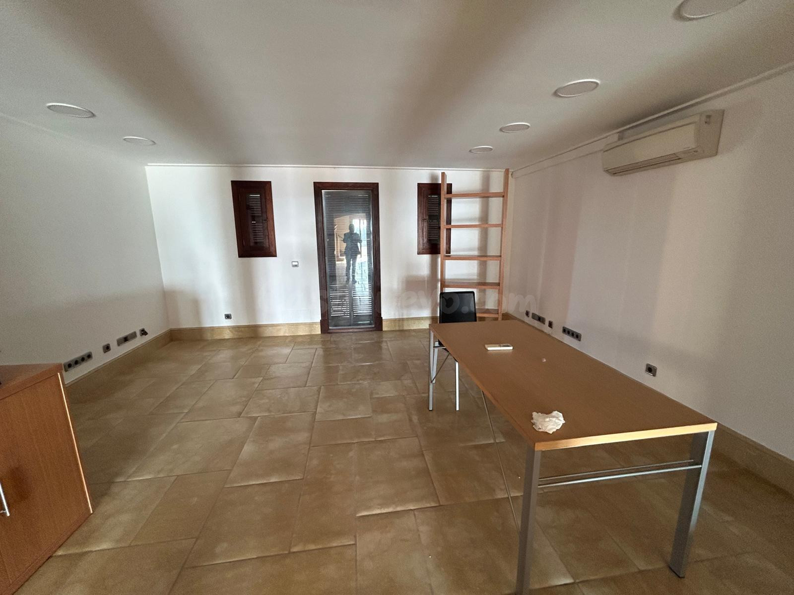 NAVE-MARMOLERÍA CON OFICINA - foto 8