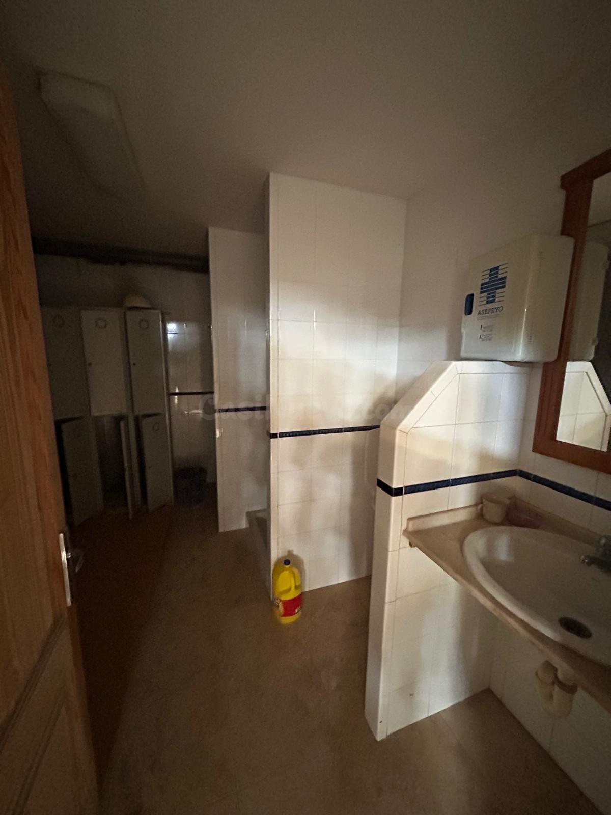 NAVE-MARMOLERÍA CON OFICINA - foto 13