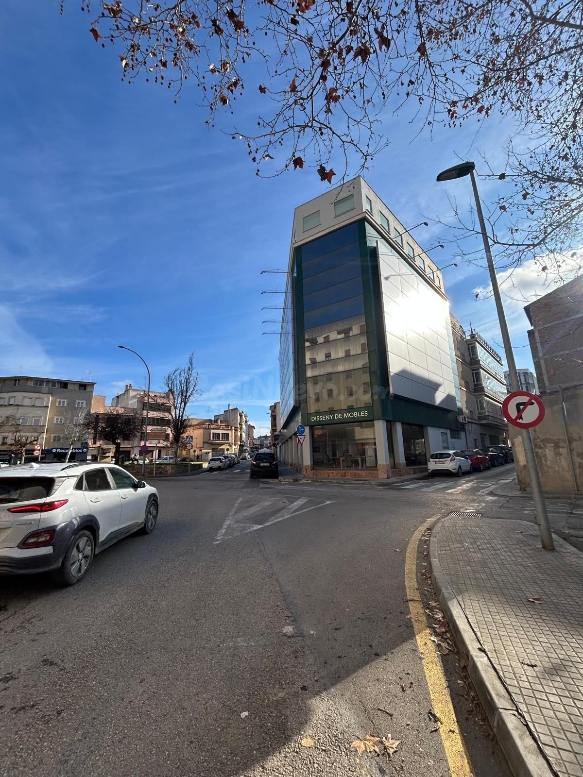 EDIFICIO COMERCIAL EN MANACOR - foto 2