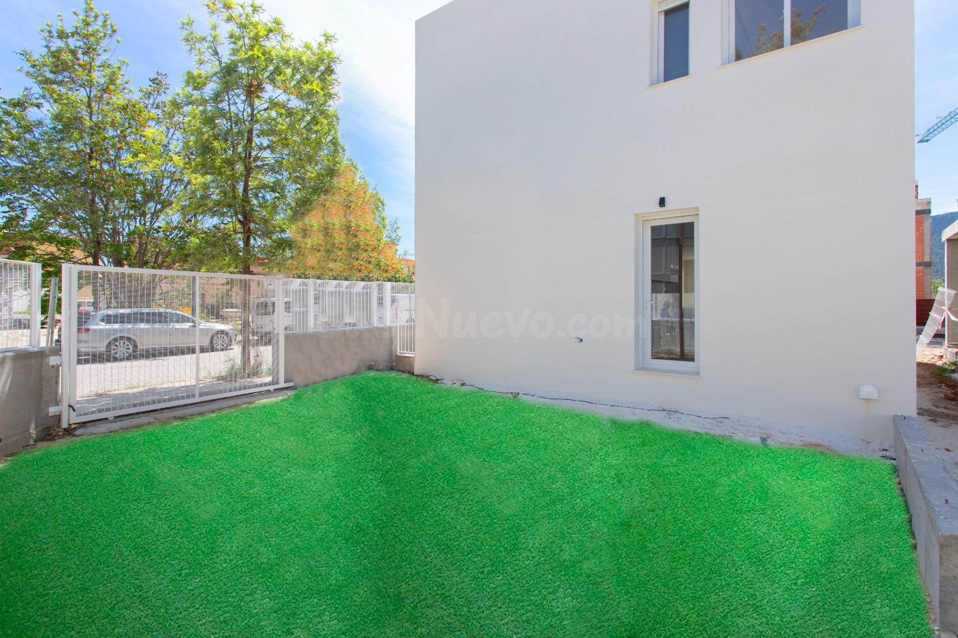 Villas de obra nueva listas para entrar a vivir en Hondón de - foto 5