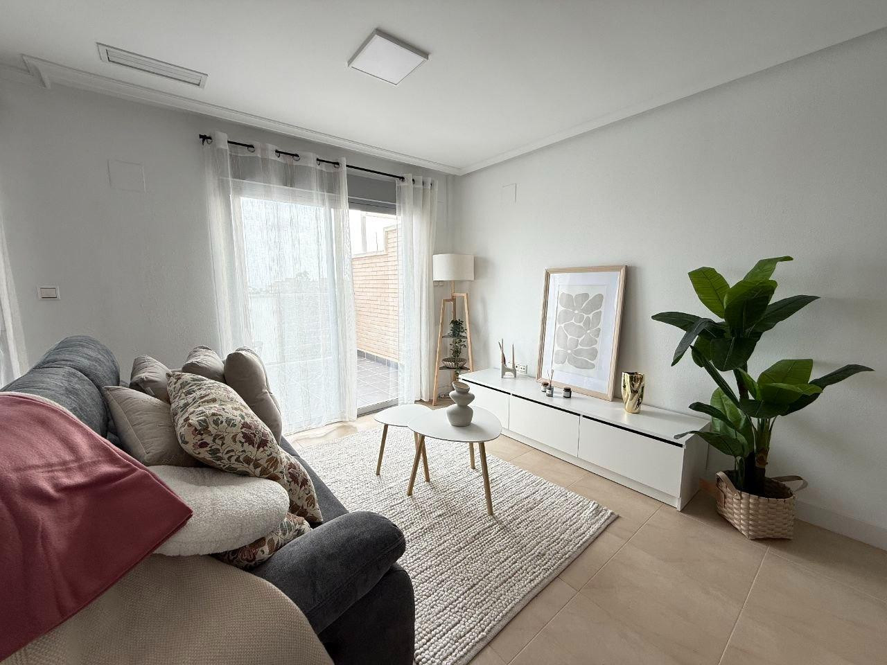 Amplio apartamento de 3 habitaciones a 100 m de la playa | T - foto 4