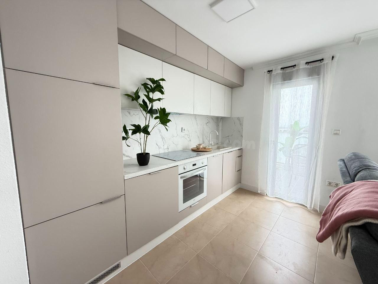 Amplio apartamento de 3 habitaciones a 100 m de la playa | T - foto 5