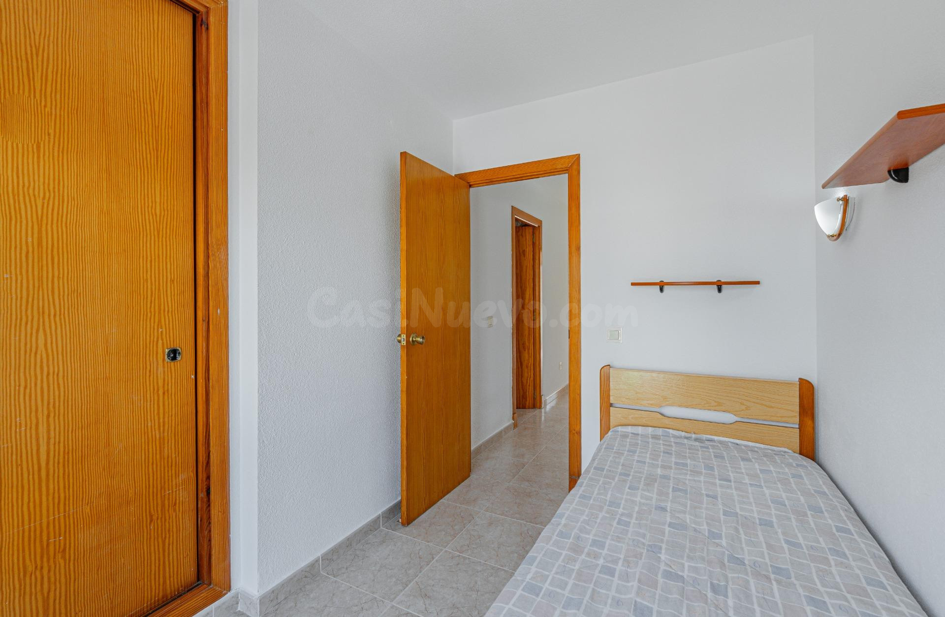 ADOSADO CON TERRAZA, 2 PARKINGS, Y TRASTERO, EN SON FERRER - foto 16