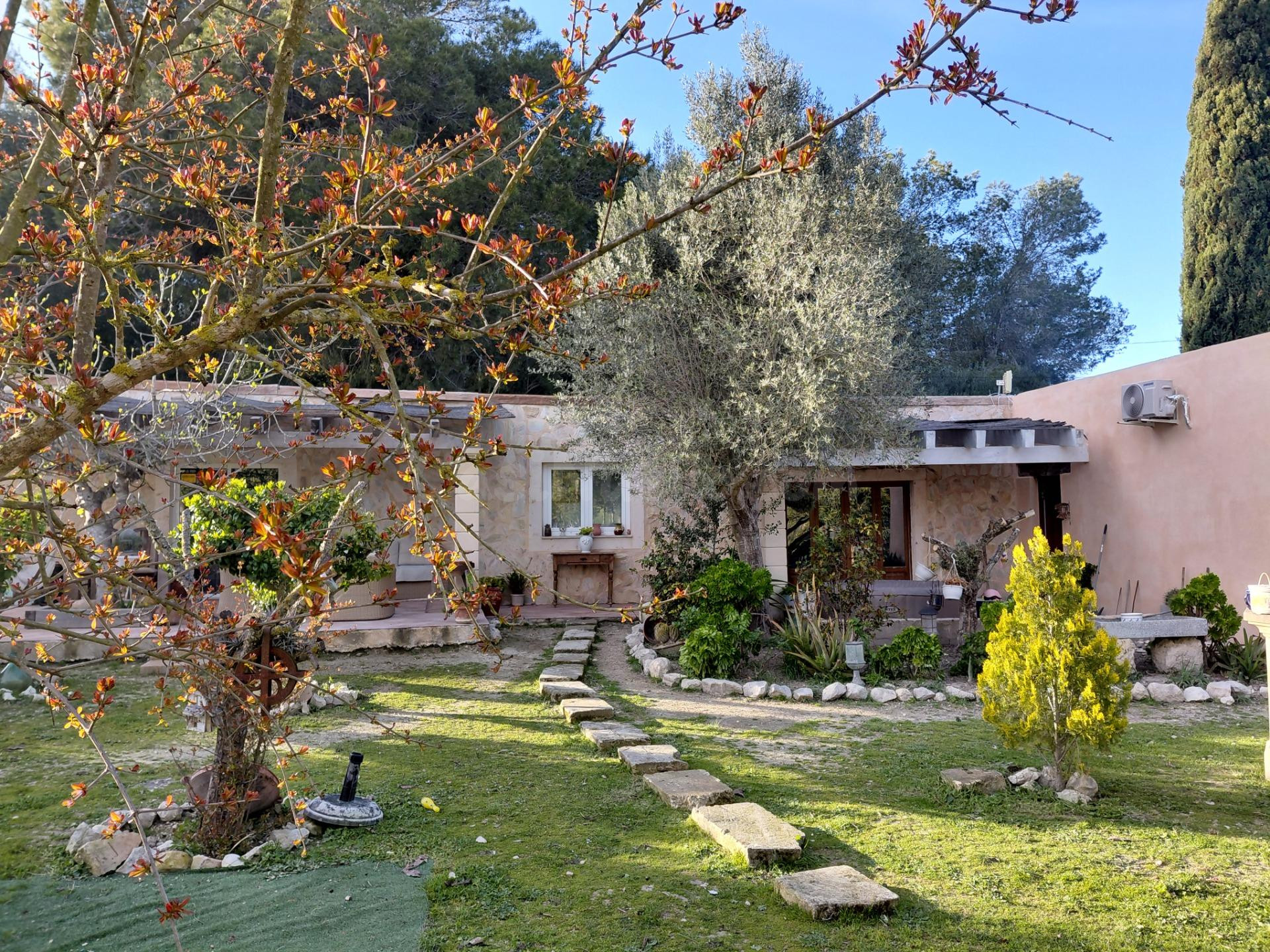 Finca rústica con vistas despejadas y reforma de alta calida