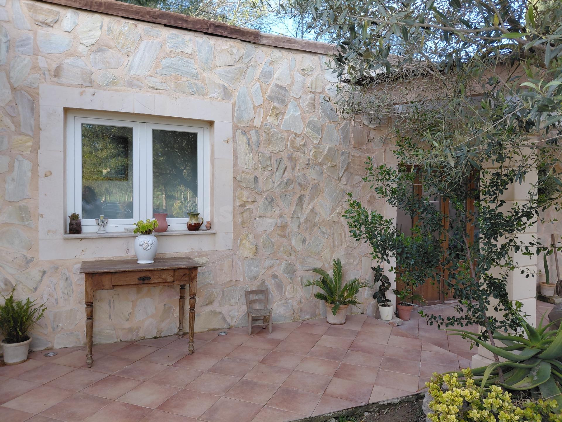 Finca rústica con vistas despejadas y reforma de alta calida - foto 4