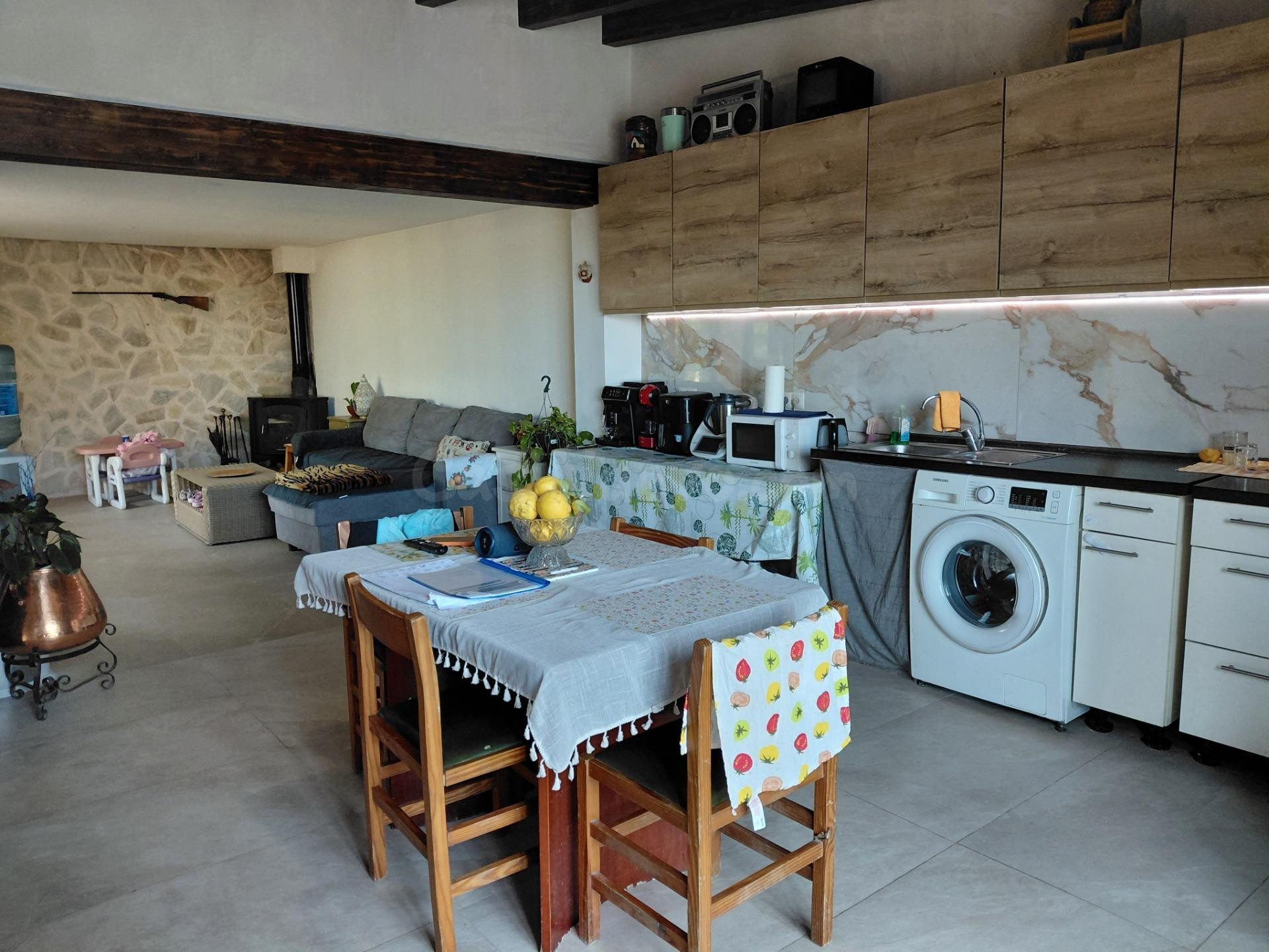 Finca rústica con vistas despejadas y reforma de alta calida - foto 8