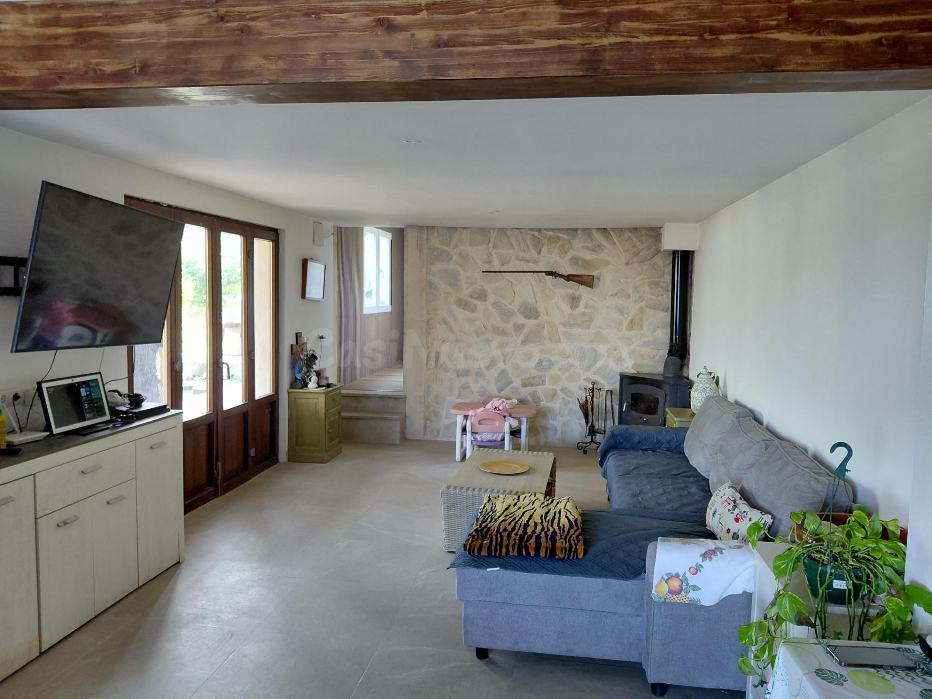 Finca rústica con vistas despejadas y reforma de alta calida - foto 14