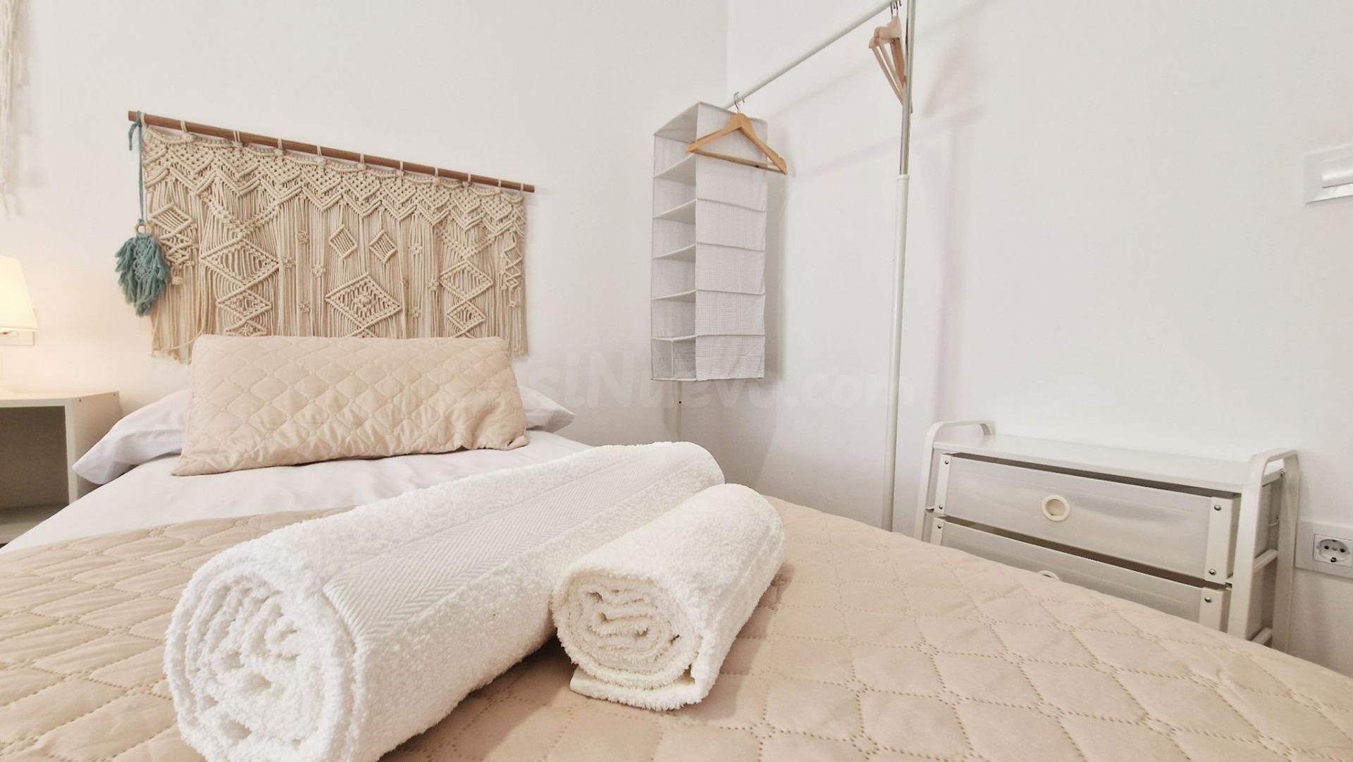 ¡¡¡¡ PRECIOSO PISO CON LICENCIA TURISTICA, JUNTO A LA CALAHO - foto 5