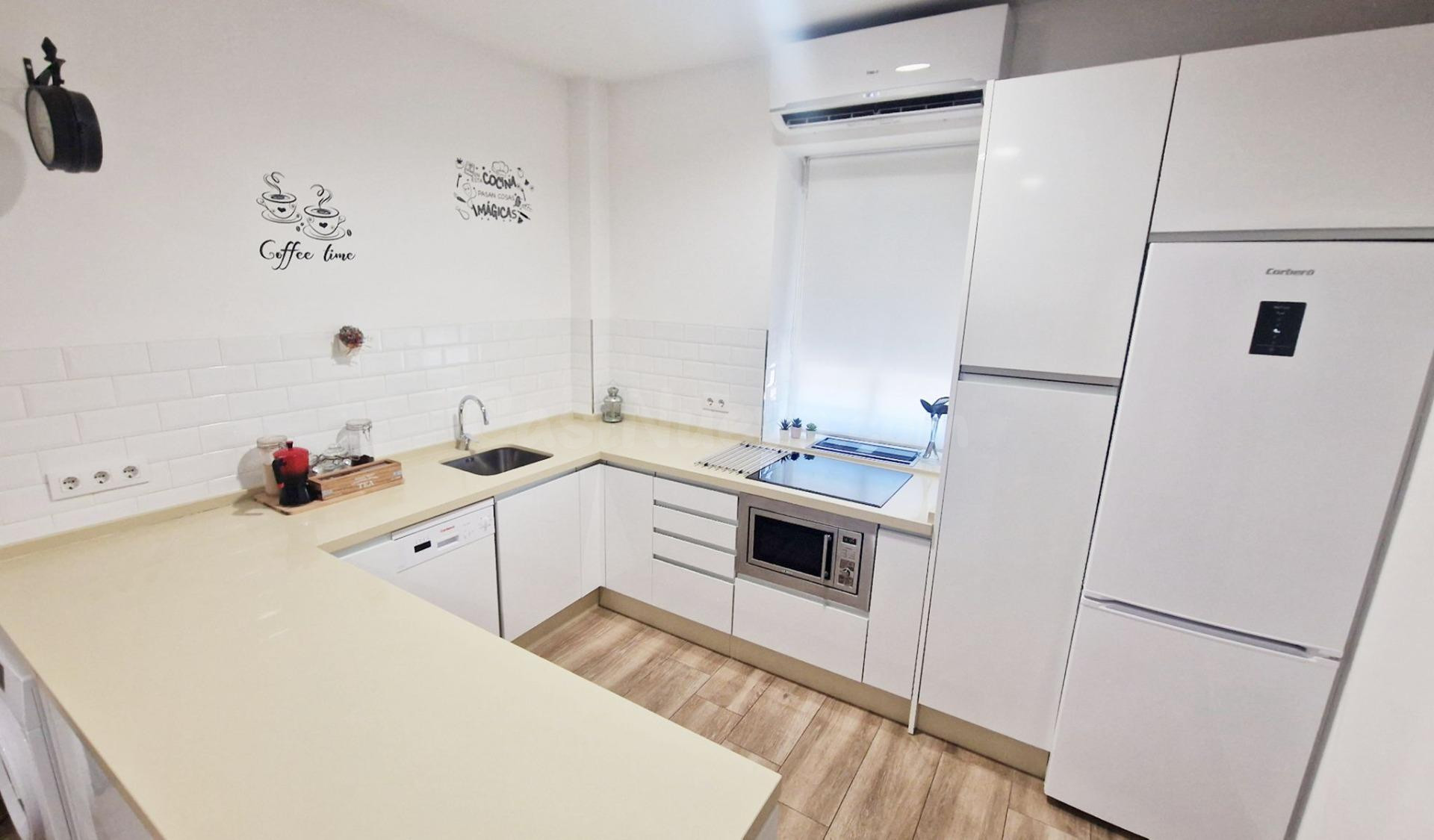 ¡¡¡¡ PRECIOSO PISO CON LICENCIA TURISTICA, JUNTO A LA CALAHO - foto 8