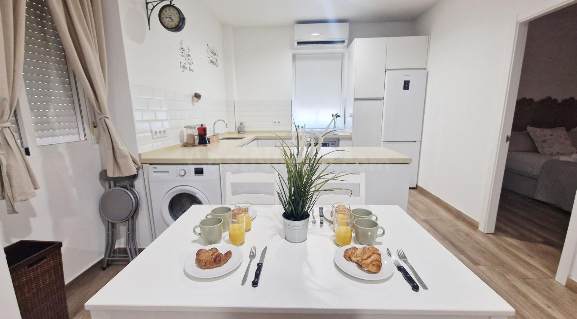 ¡¡¡¡ PRECIOSO PISO CON LICENCIA TURISTICA, JUNTO A LA CALAHO - foto 15