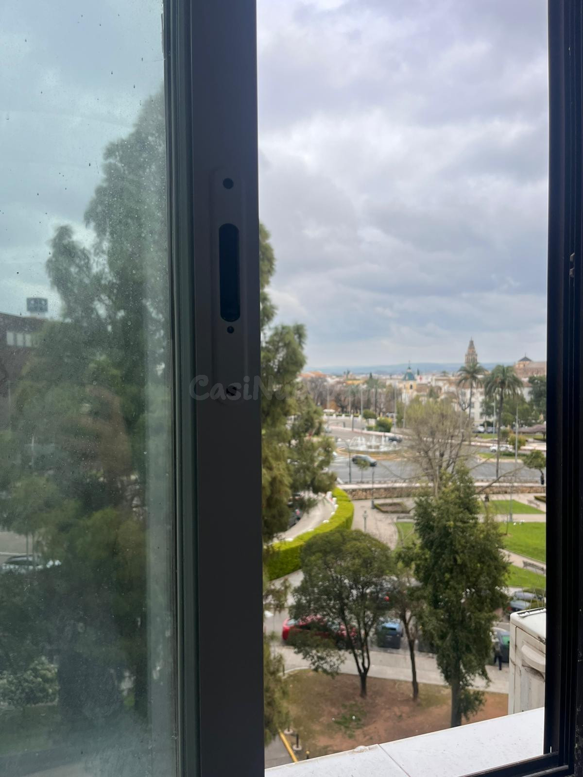 ¡Luminoso piso reformado en pleno centro de Córdoba con vist - foto 4