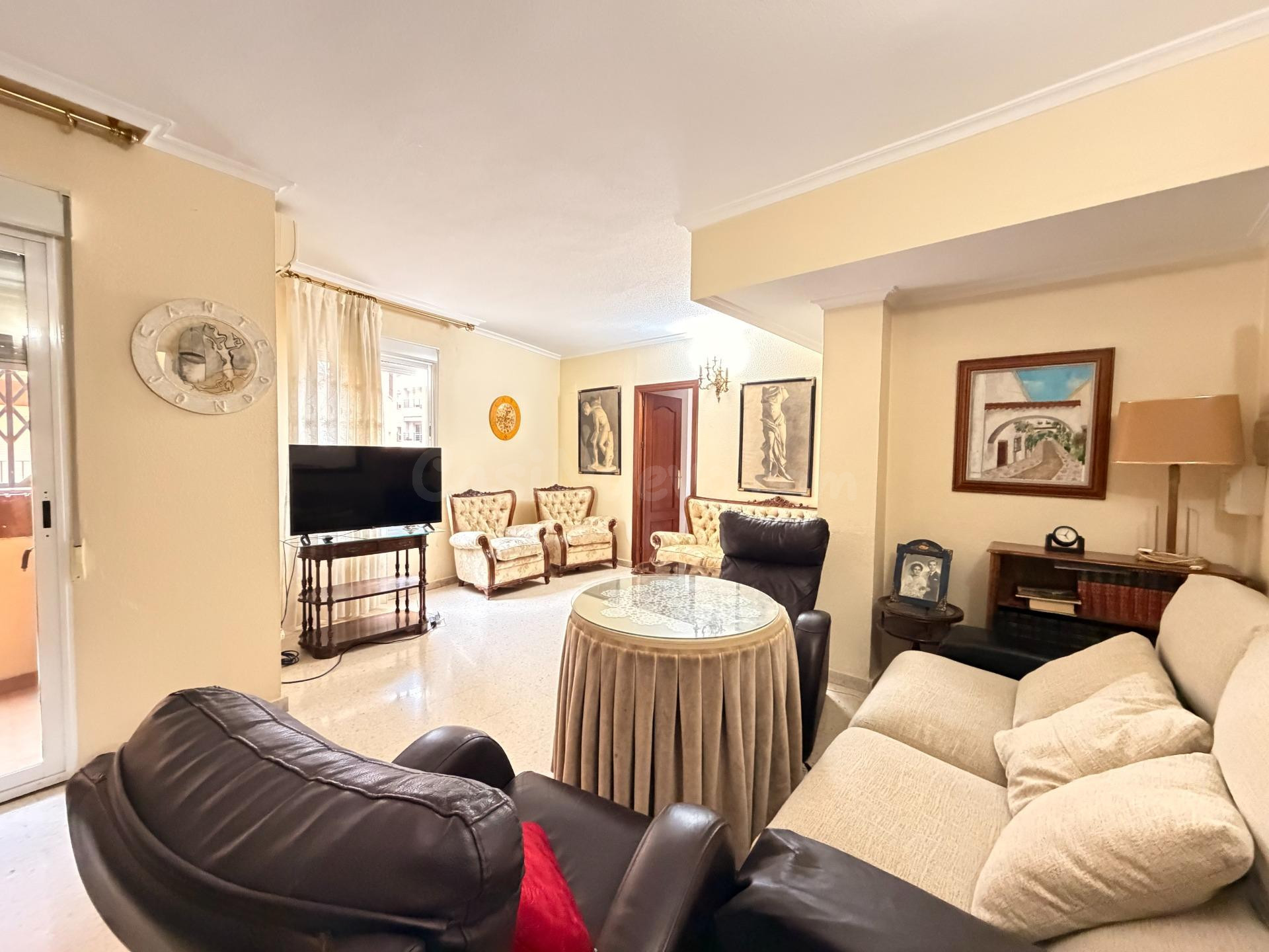 Piso con cochera y trastero junto a la Avenida de Medina Aza - foto 5