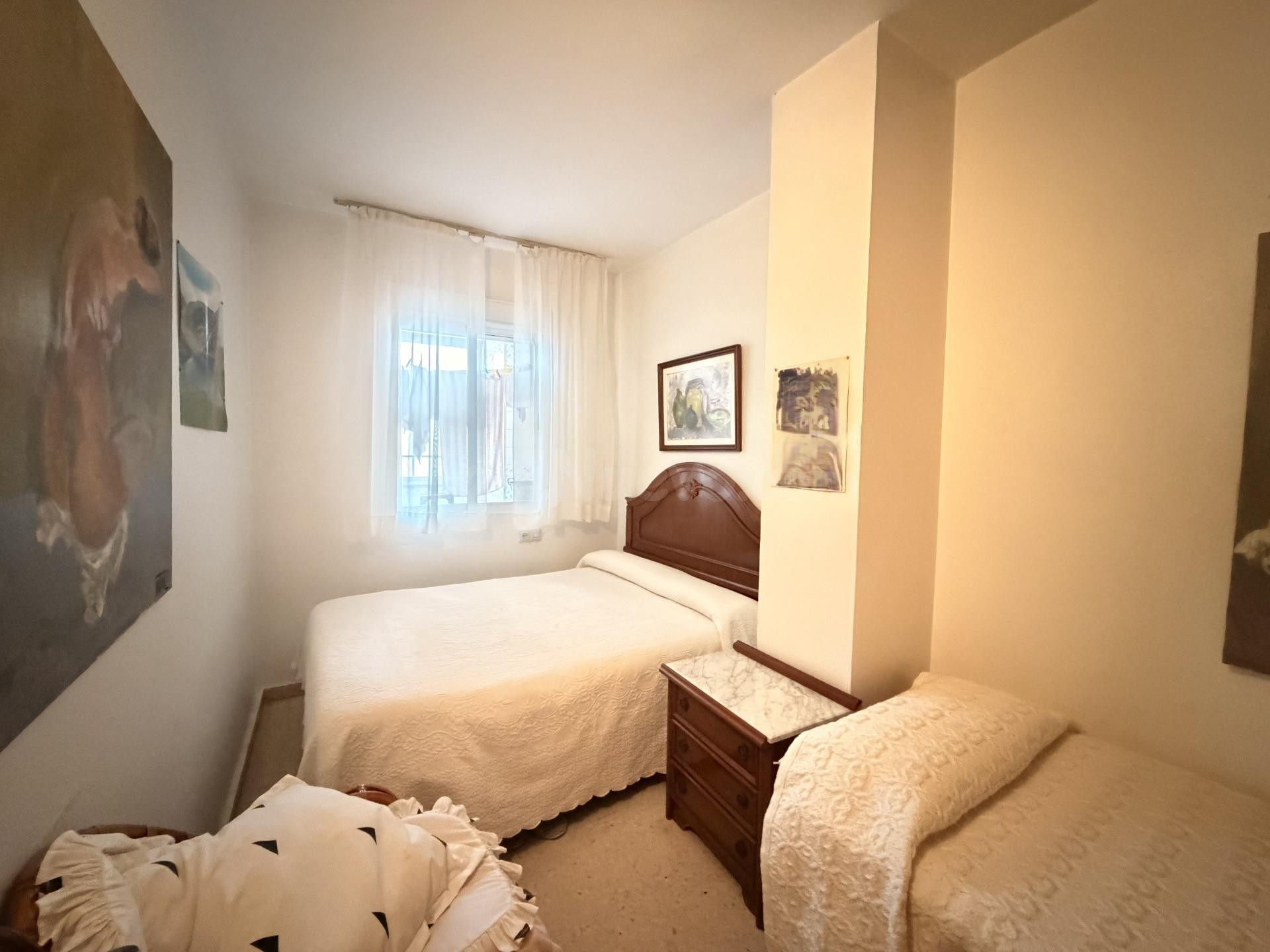 Piso con cochera y trastero junto a la Avenida de Medina Aza - foto 25