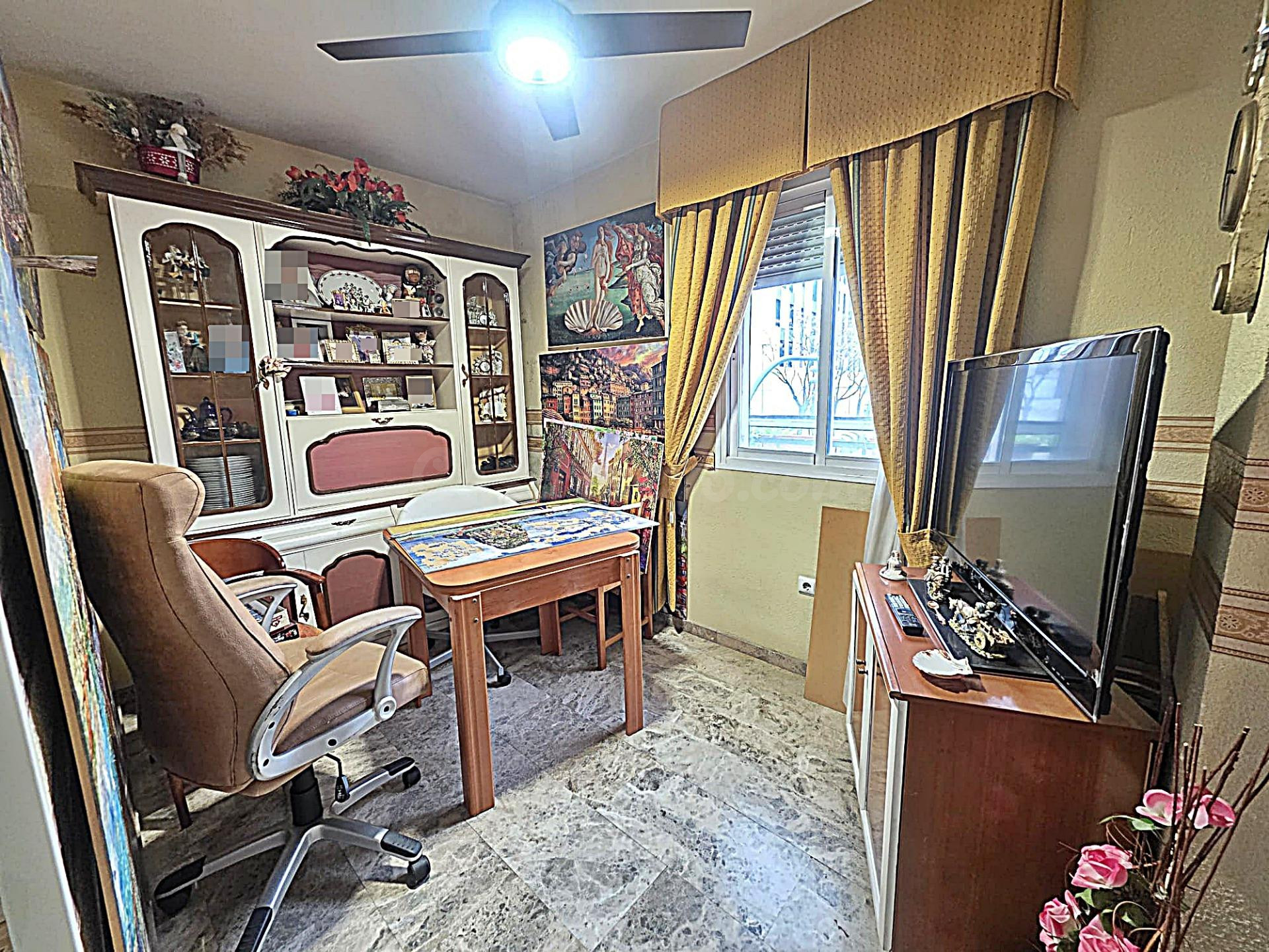 Tu Nuevo Hogar en Avda Santa María de Trassierra junto al Vi - foto 4