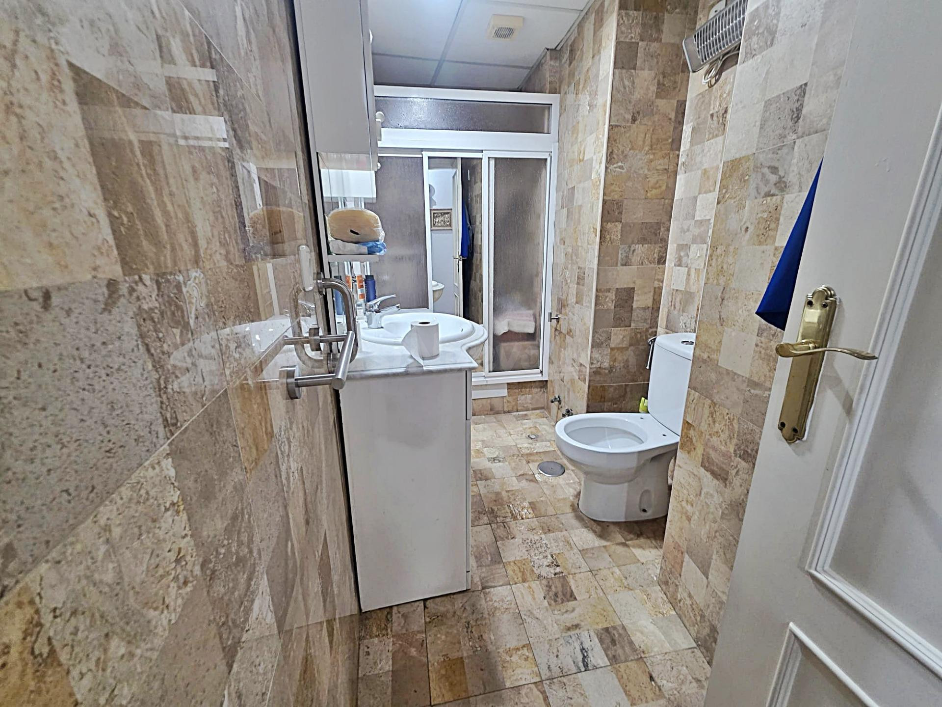 Tu Nuevo Hogar en Avda Santa María de Trassierra junto al Vi - foto 5