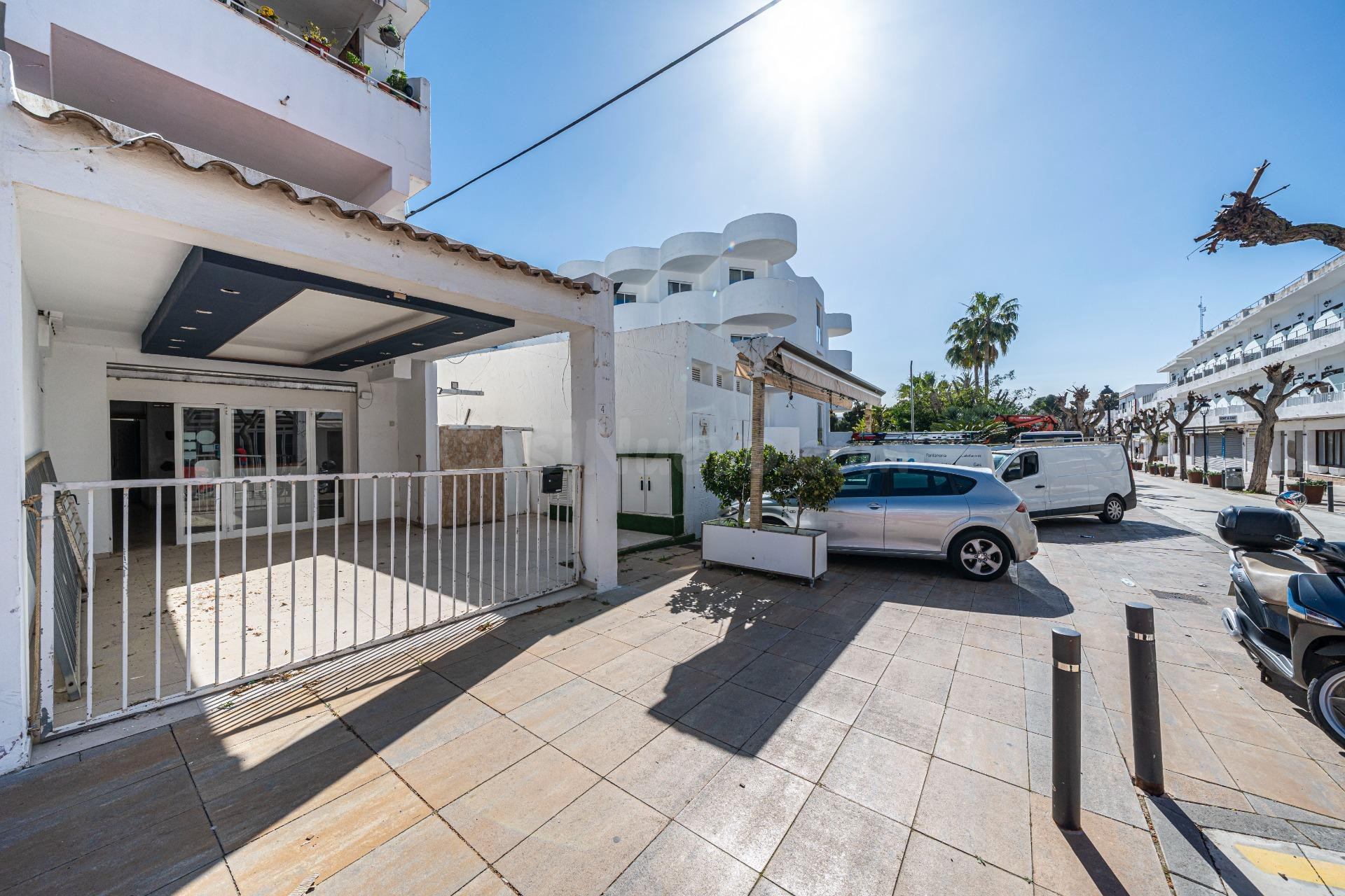 LOCAL COMERCIAL EN CALA D'OR - foto 3