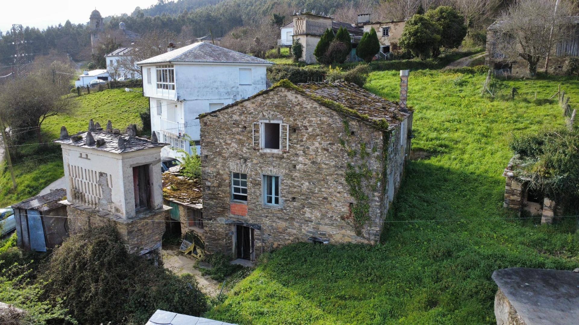 Casa para reformar en Mondoñedo. - foto 5