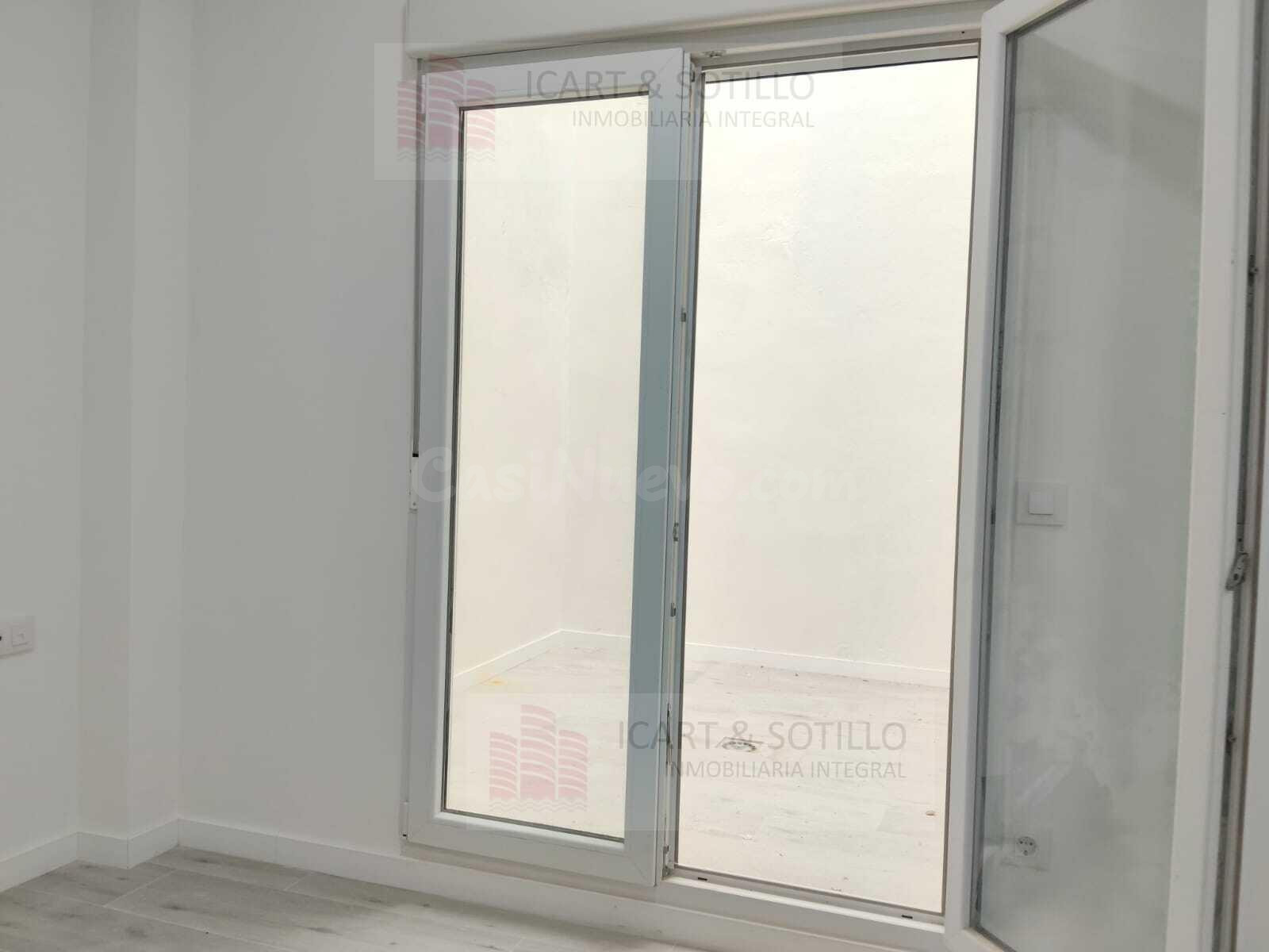 PLANTA BAJA DIÁFANA REFORMADA A ESTRENAR EN PLENO CENTRO DE  - foto 9