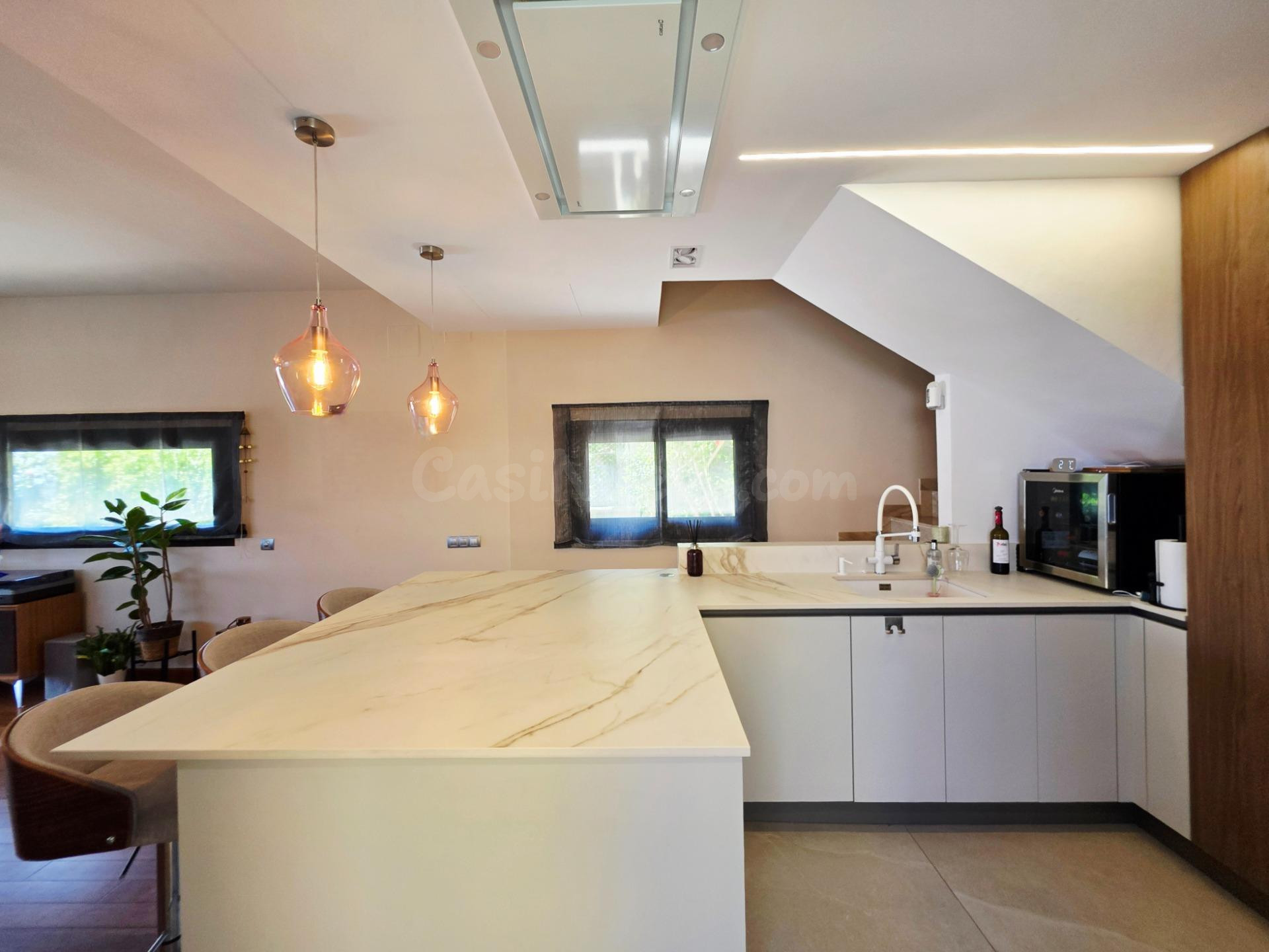 PRECIOSA casa con piscina e interiorismo exquisito, en Mas T - foto 8