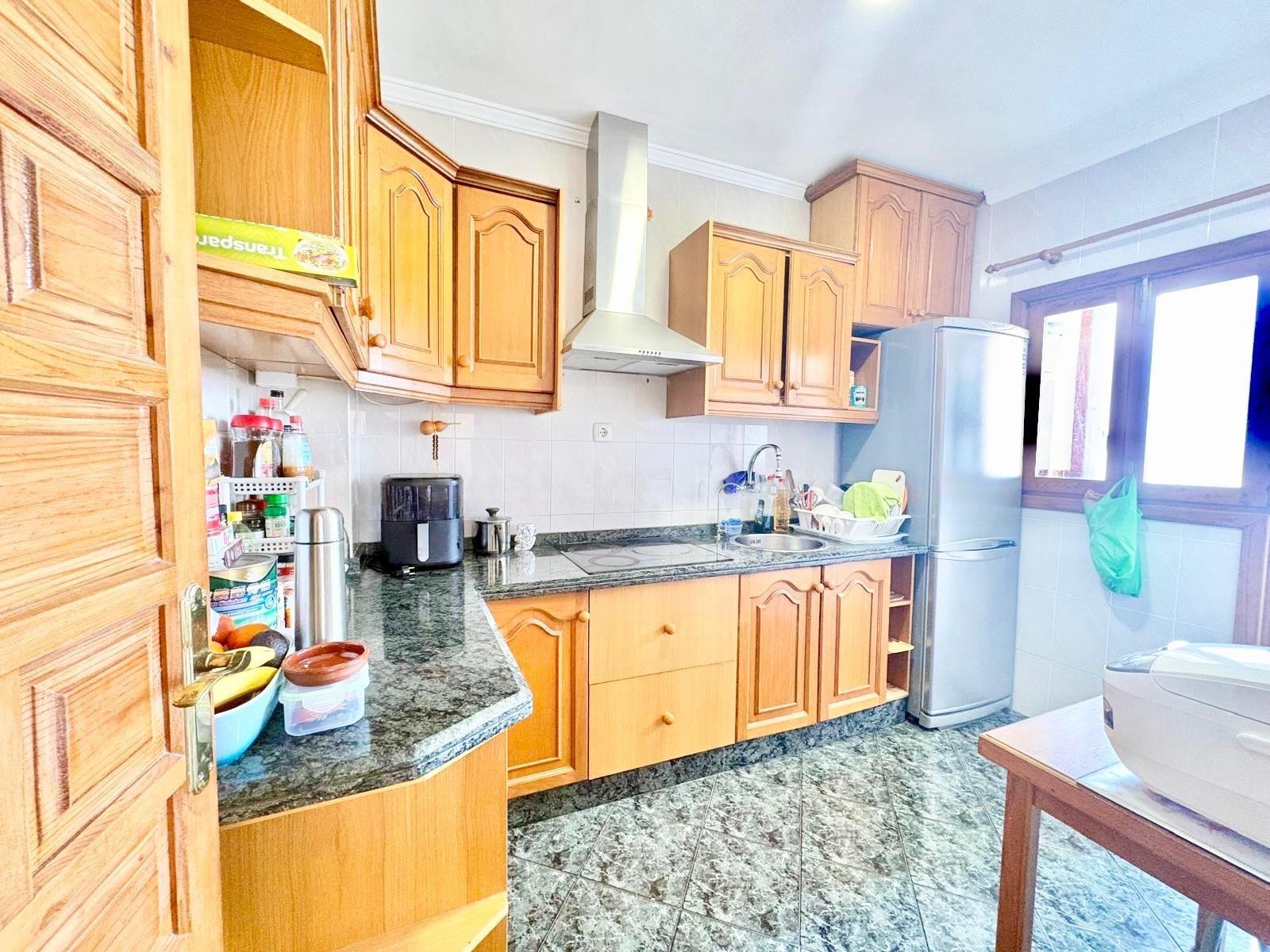 PISO EN EL CASCO HISTÓRICO DE SALOBREÑA CON COCHERA CERRADA  - foto 7