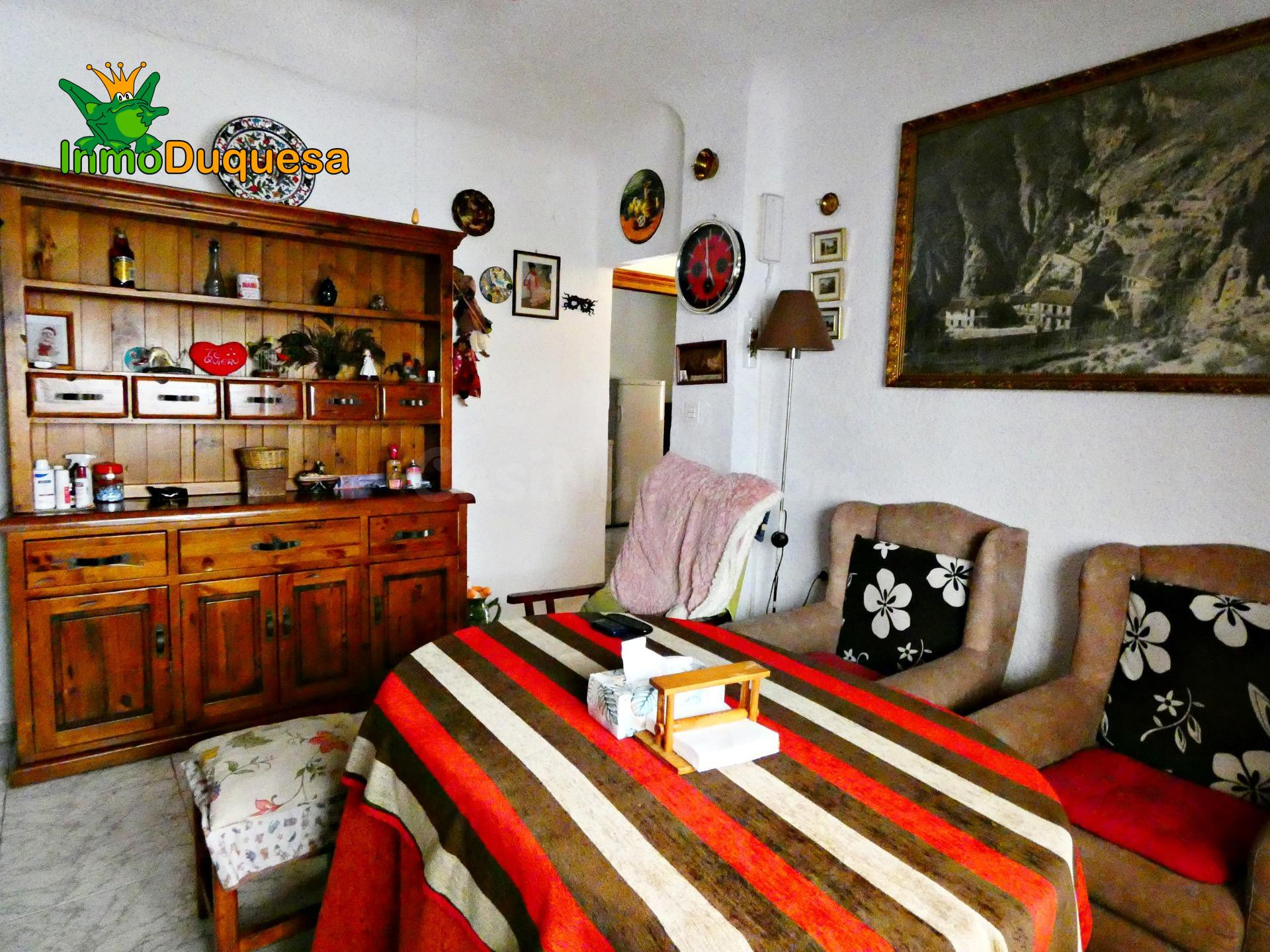 Casa en esquina con patio 9,50 m2. Bº de San Francisco Javie - foto 3