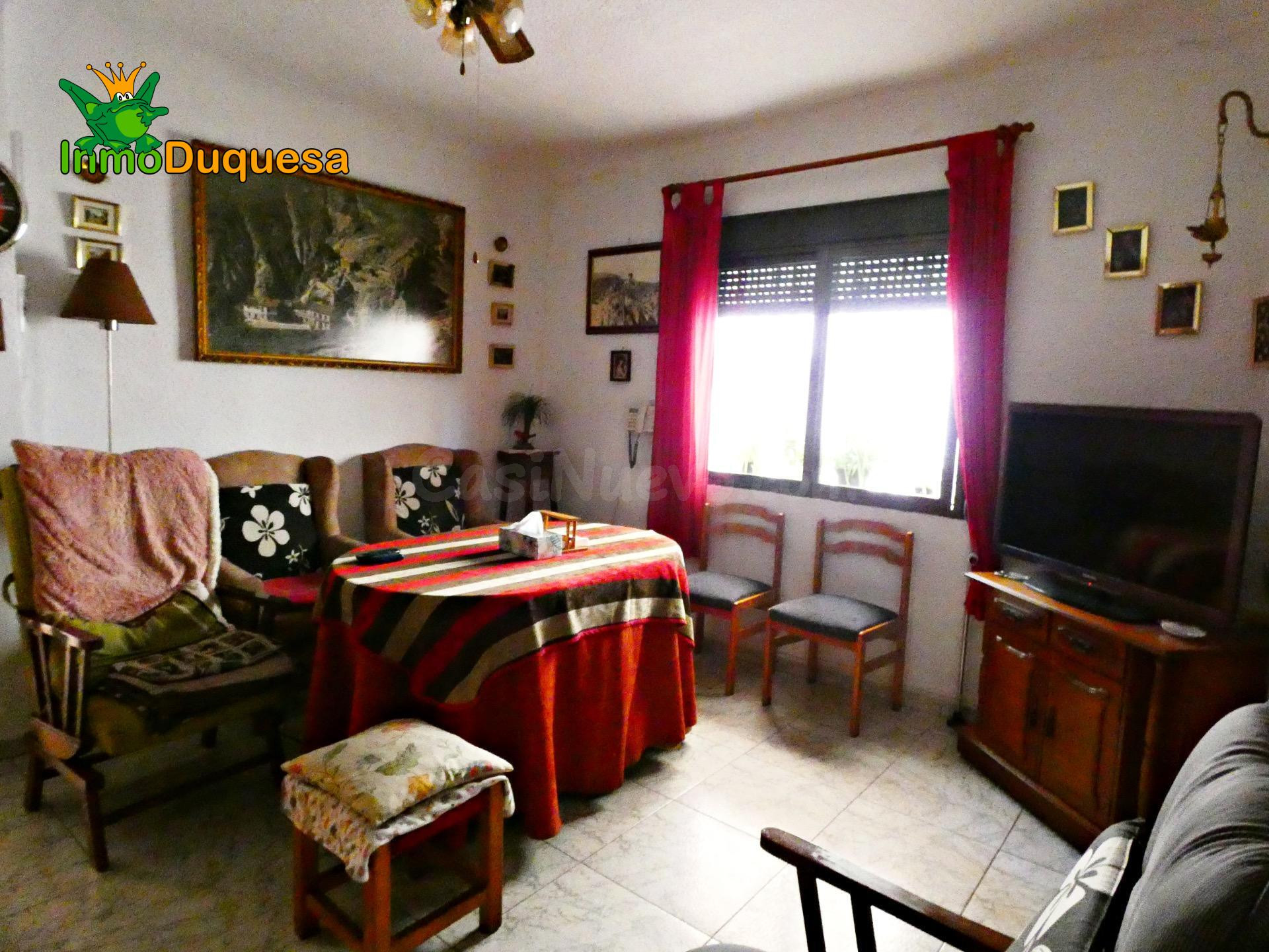 Casa en esquina con patio 9,50 m2. Bº de San Francisco Javie - foto 4