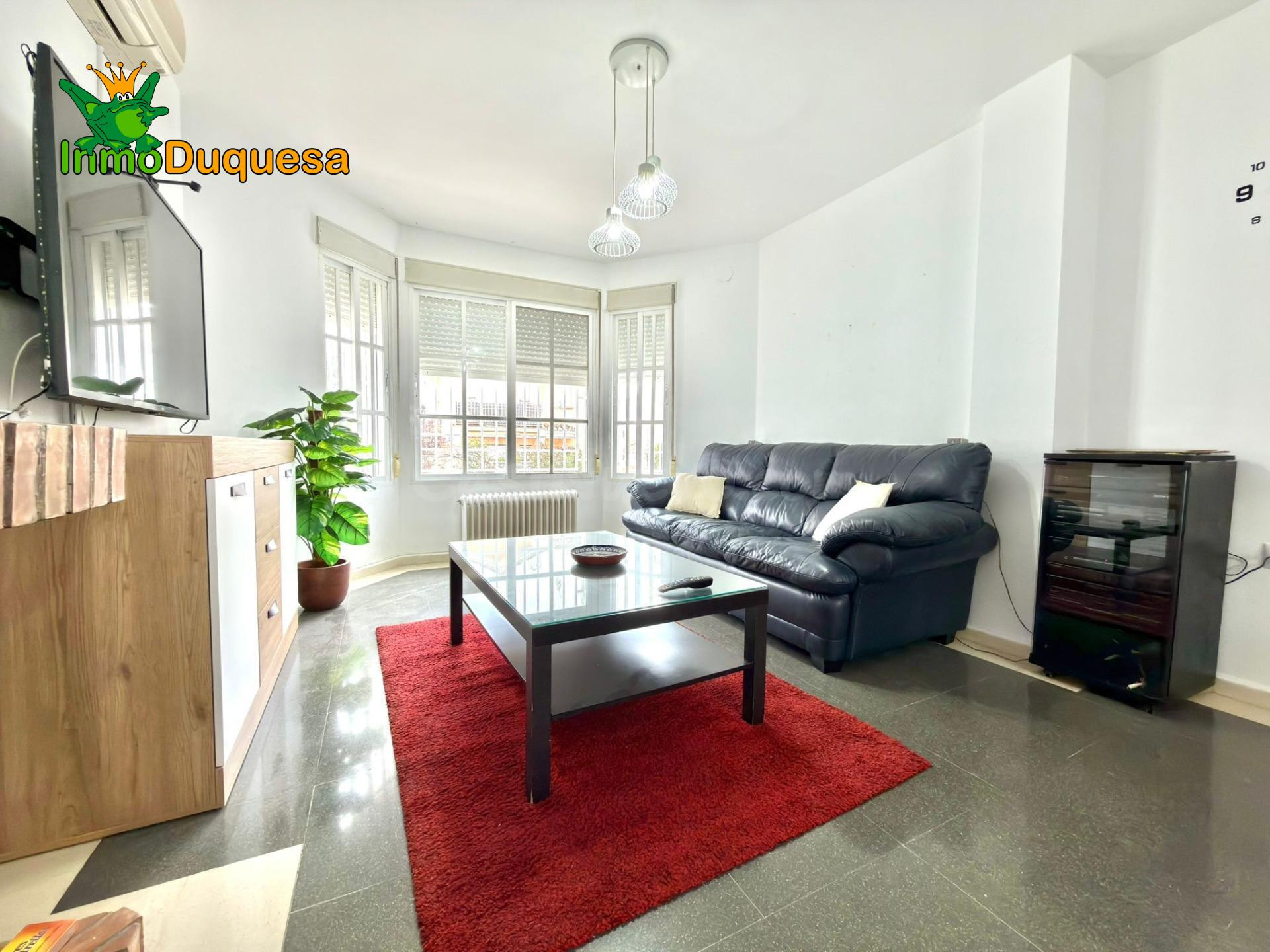 Chalet en Urb. Lomaverde con piscina. - foto 6