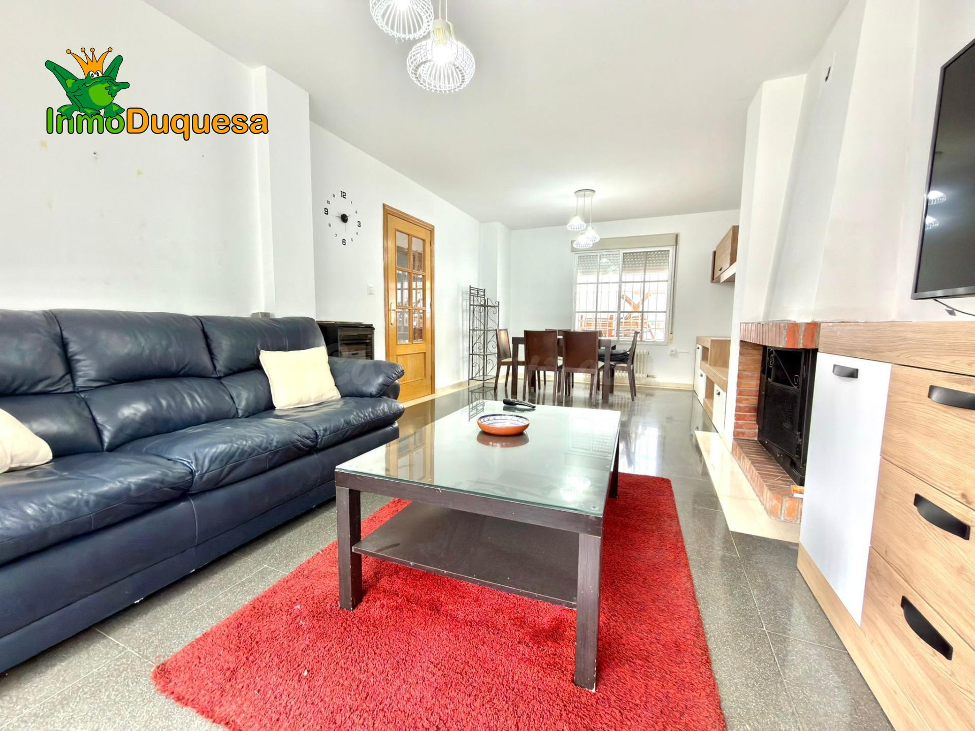 Chalet en Urb. Lomaverde con piscina. - foto 7