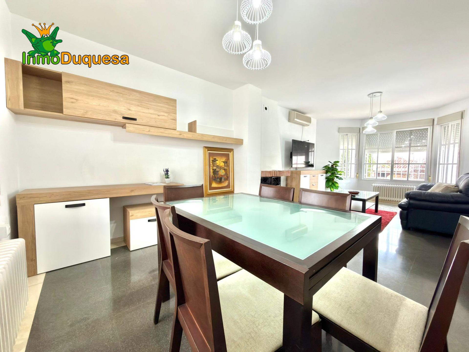 Chalet en Urb. Lomaverde con piscina. - foto 10