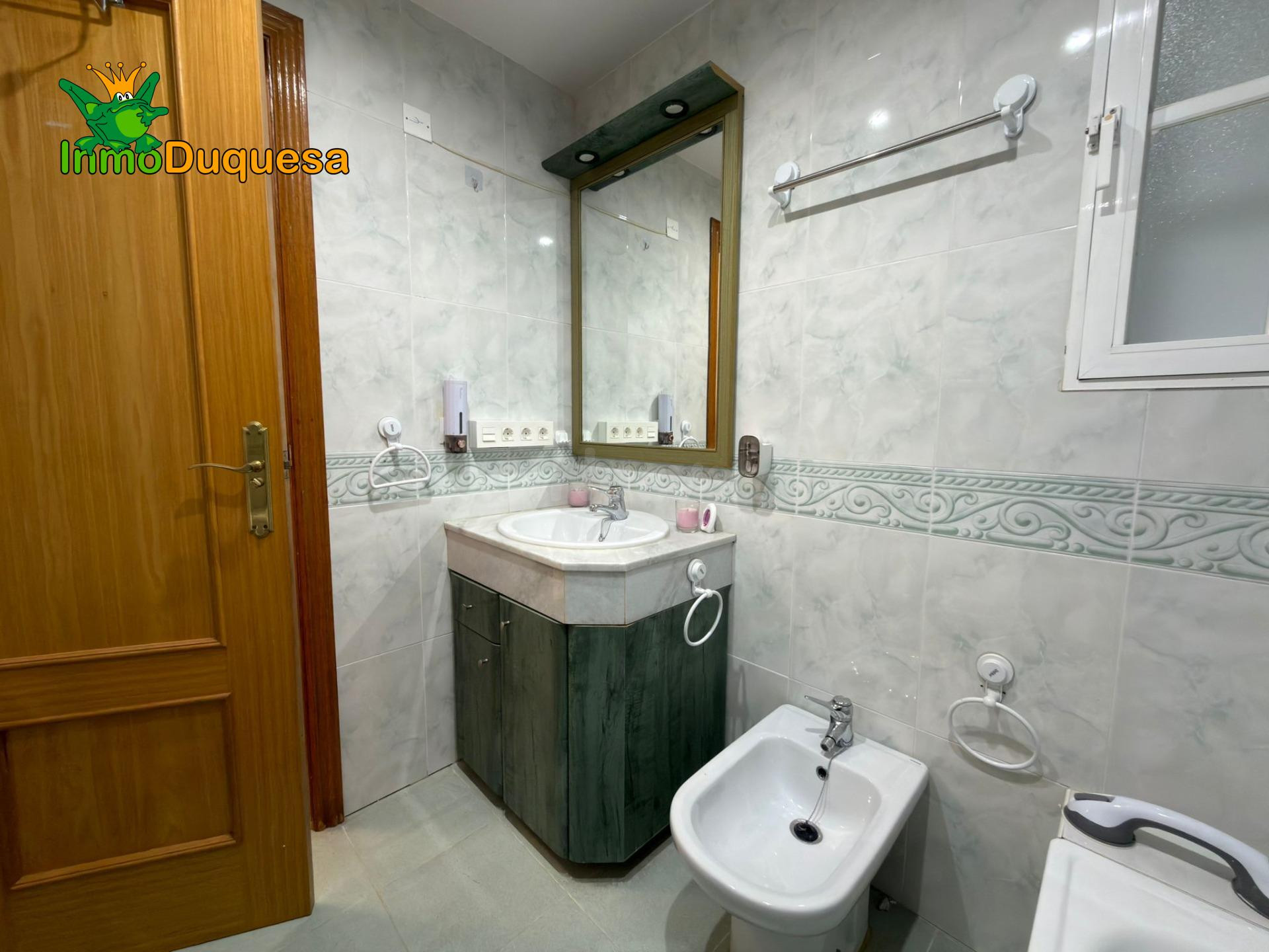 Chalet en Urb. Lomaverde con piscina. - foto 28