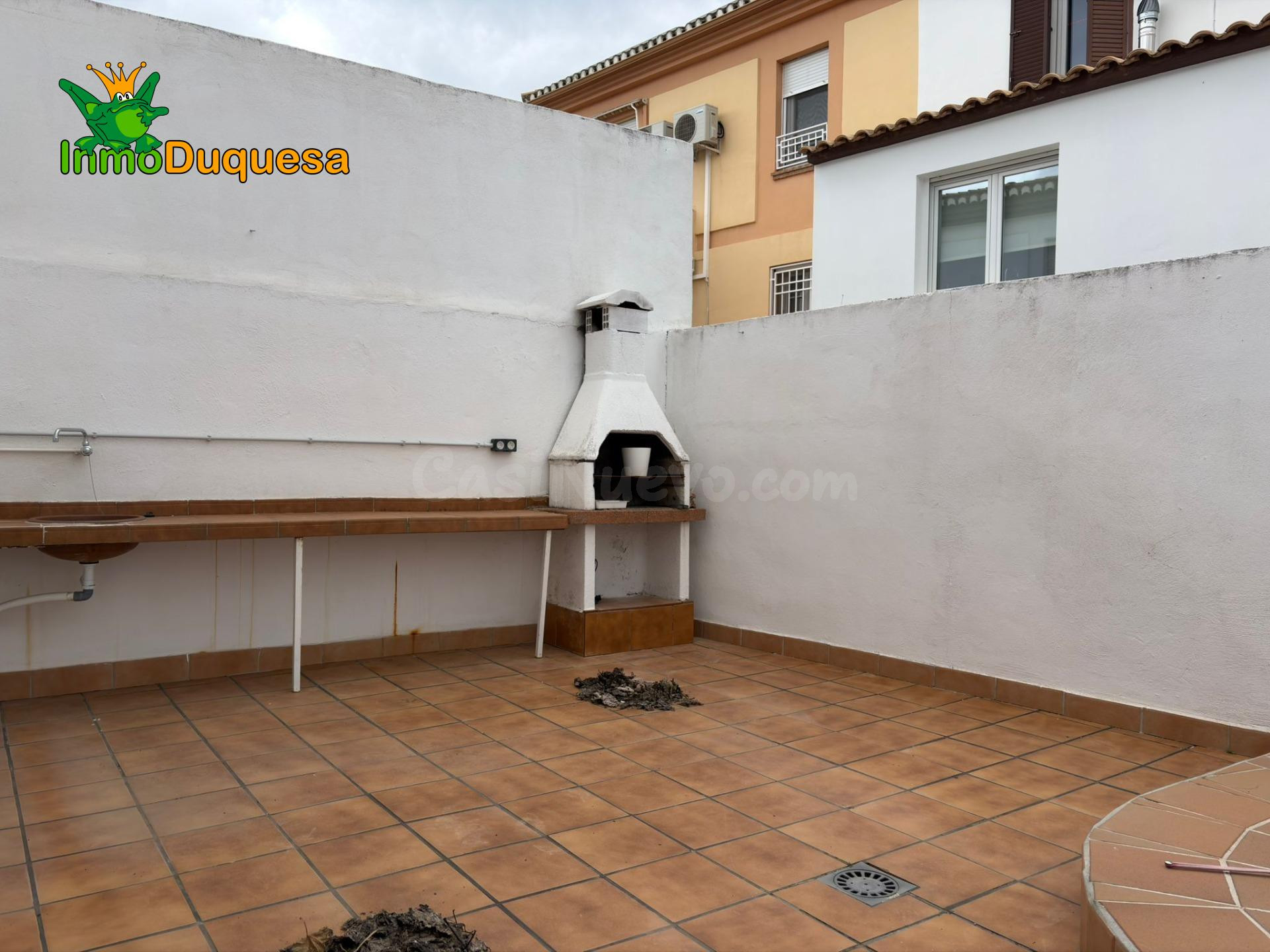 Chalet en Urb. Lomaverde con piscina. - foto 30