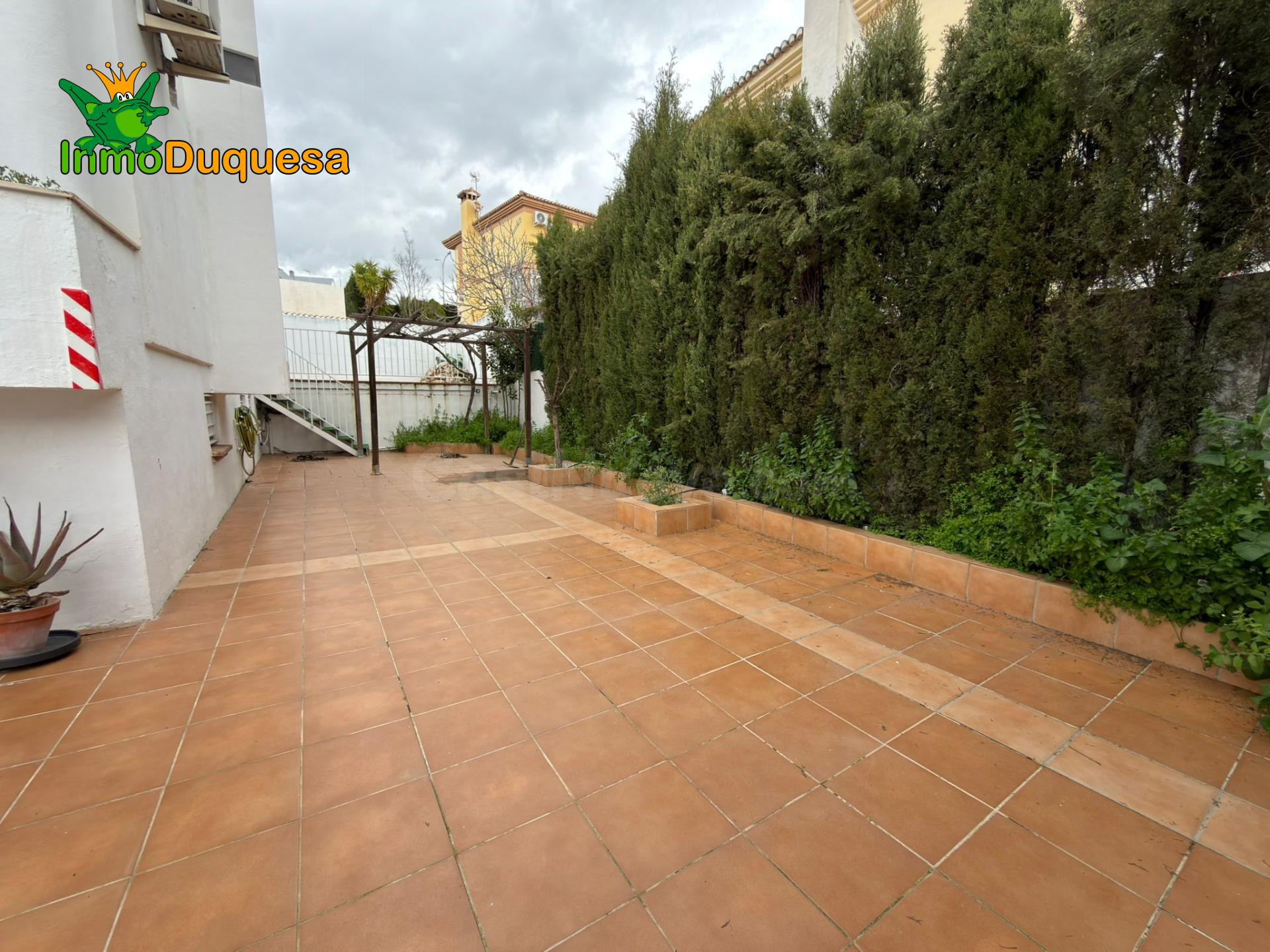 Chalet en Urb. Lomaverde con piscina. - foto 35