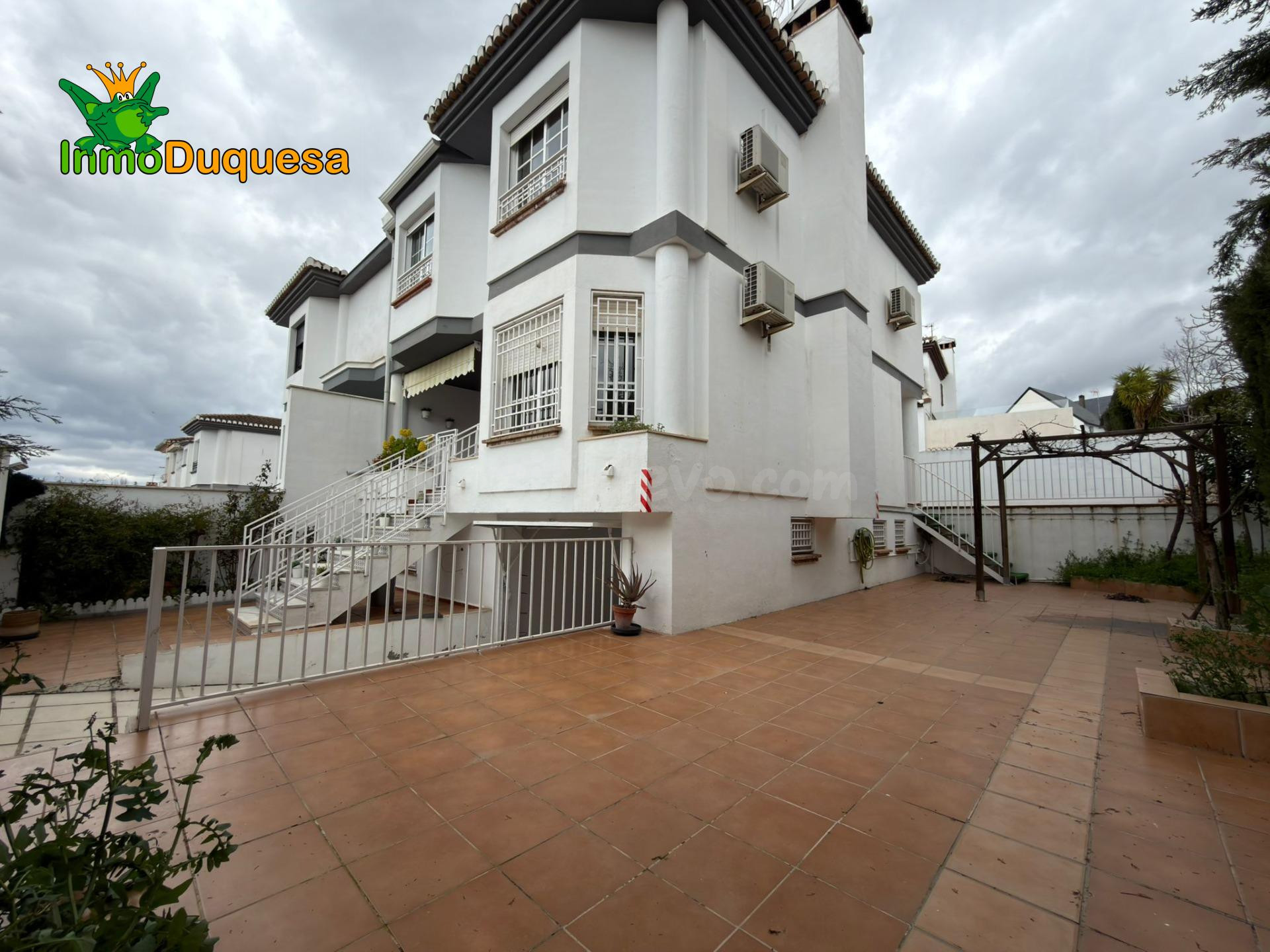 Chalet en Urb. Lomaverde con piscina. - foto 44