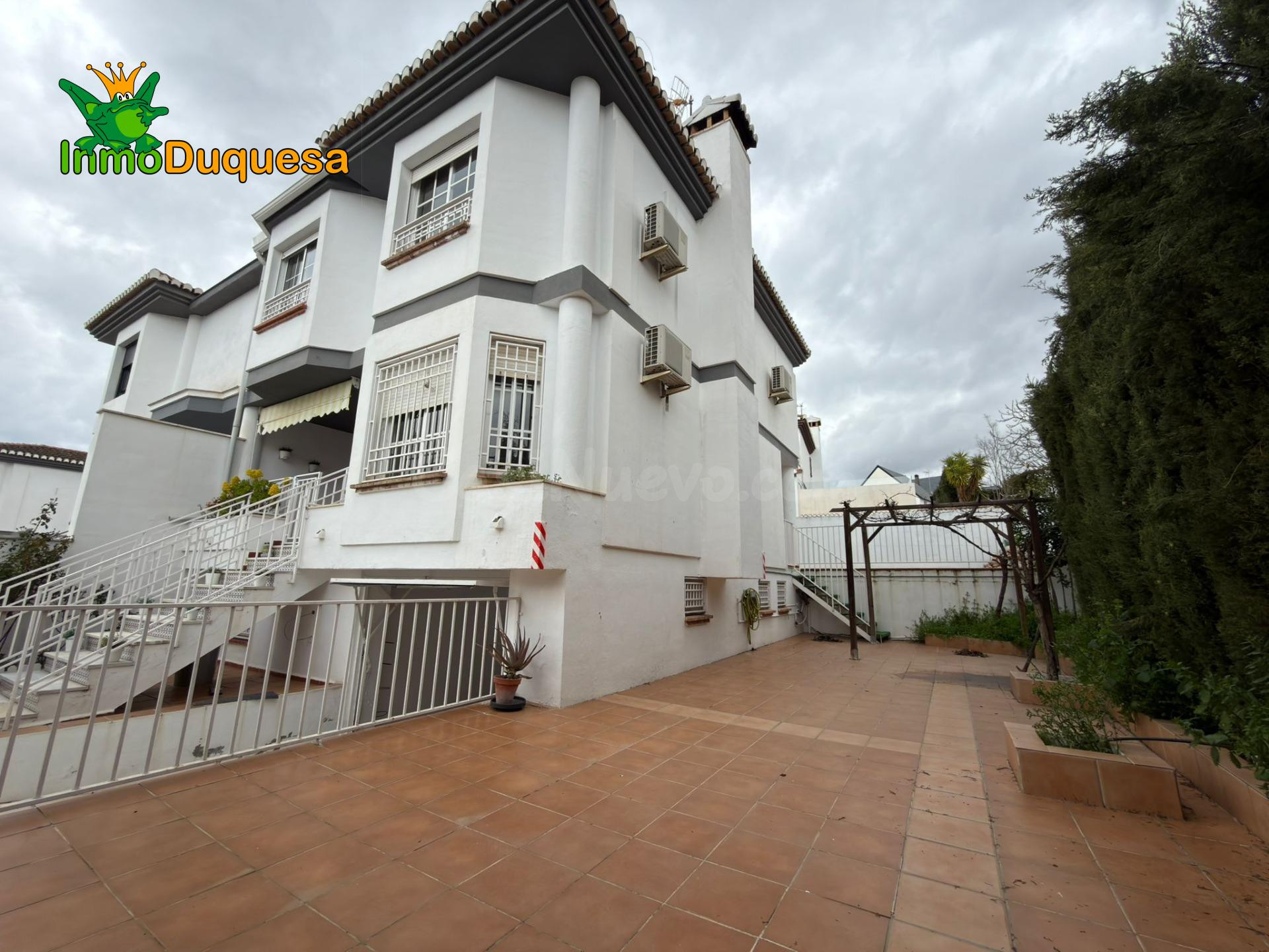 Chalet en Urb. Lomaverde con piscina. - foto 45
