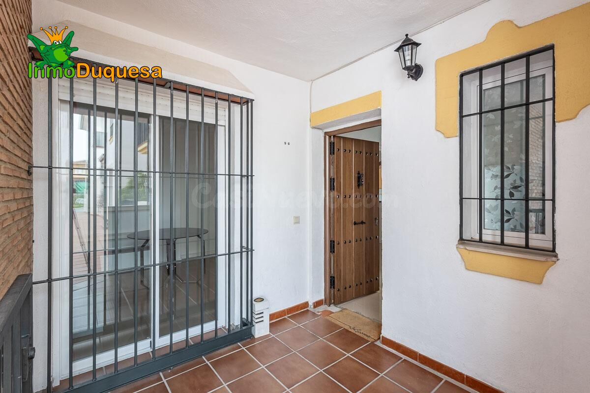 Casa adosada en La Zubia. - foto 8