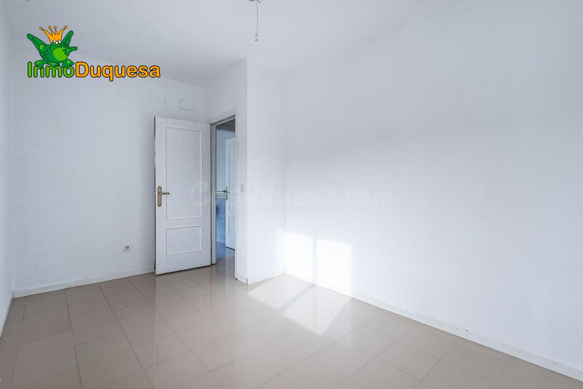 Casa adosada en La Zubia. - foto 29