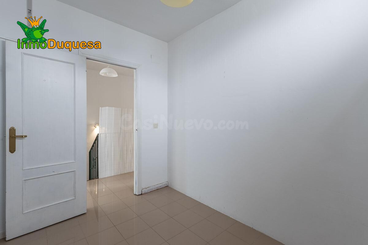 Casa adosada en La Zubia. - foto 32