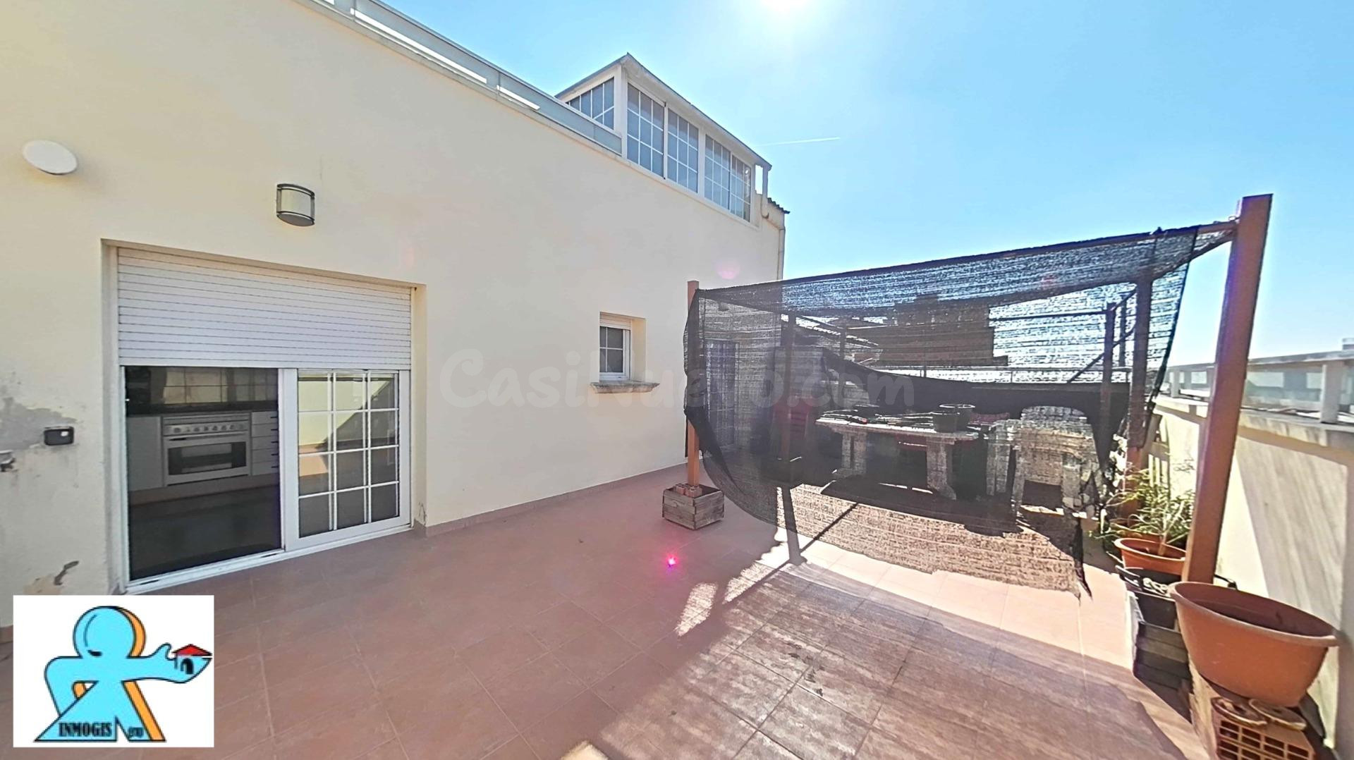 Àtic dúplex espectacular de 4 habitacions amb tres terrasses - foto 3