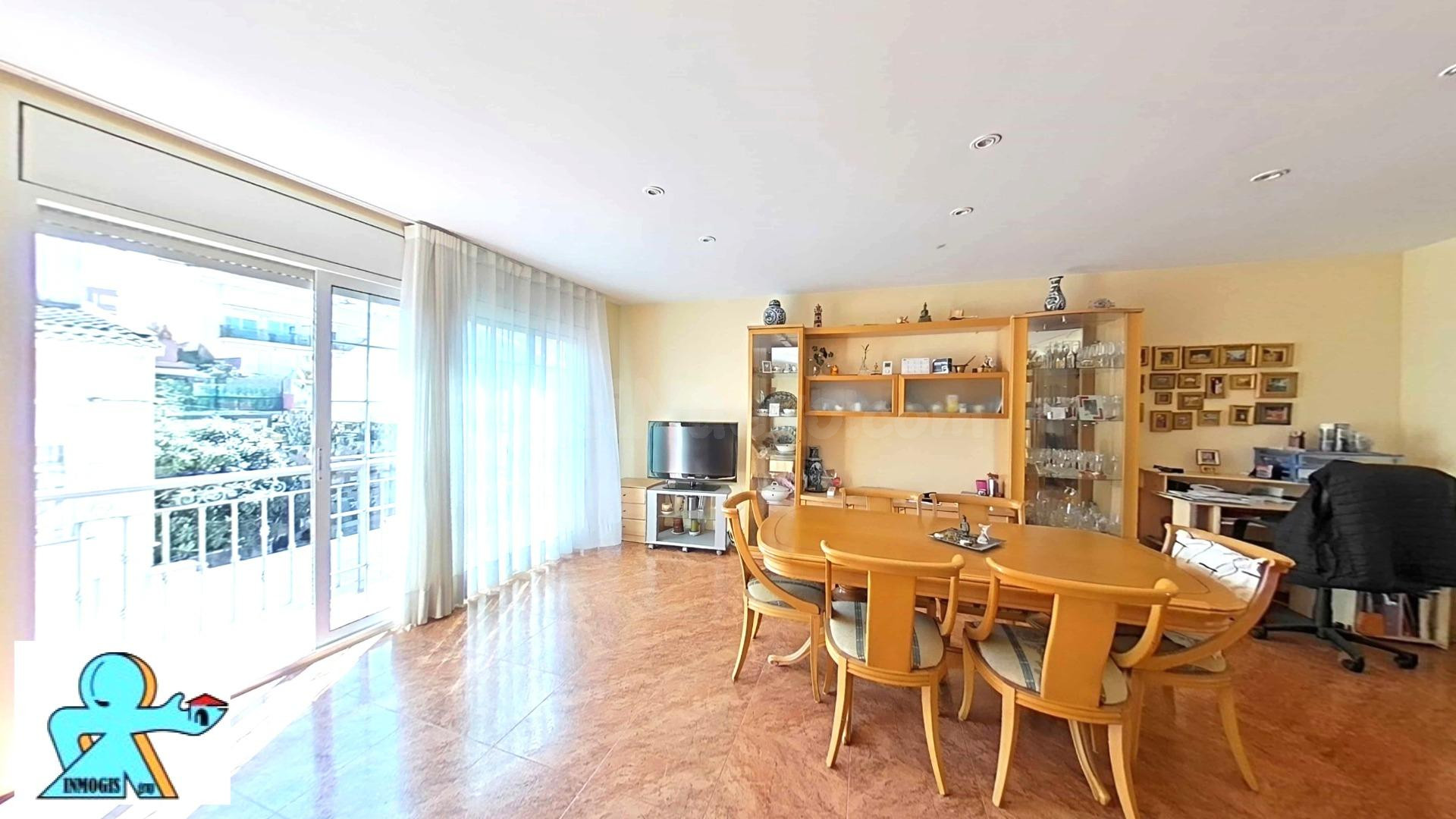 Àtic dúplex espectacular de 4 habitacions amb tres terrasses - foto 4