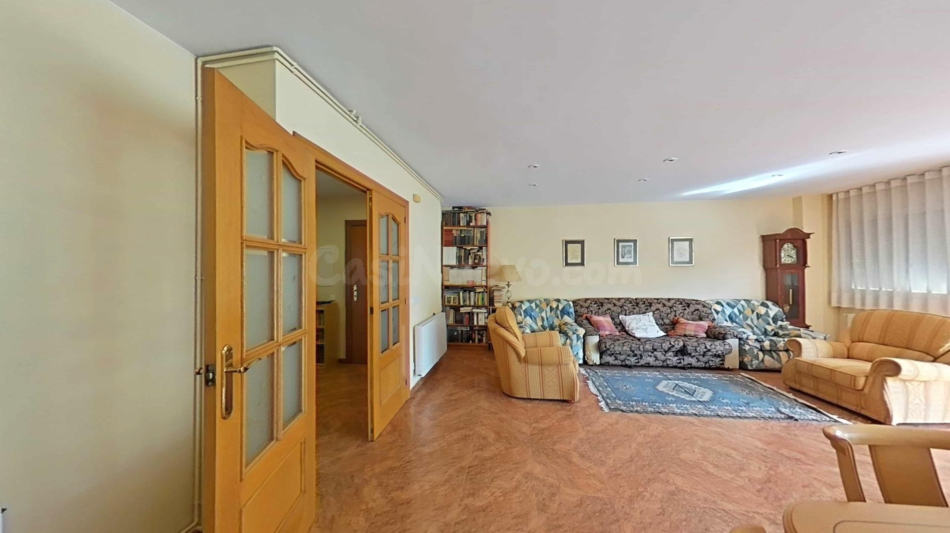 Àtic dúplex espectacular de 4 habitacions amb tres terrasses - foto 8