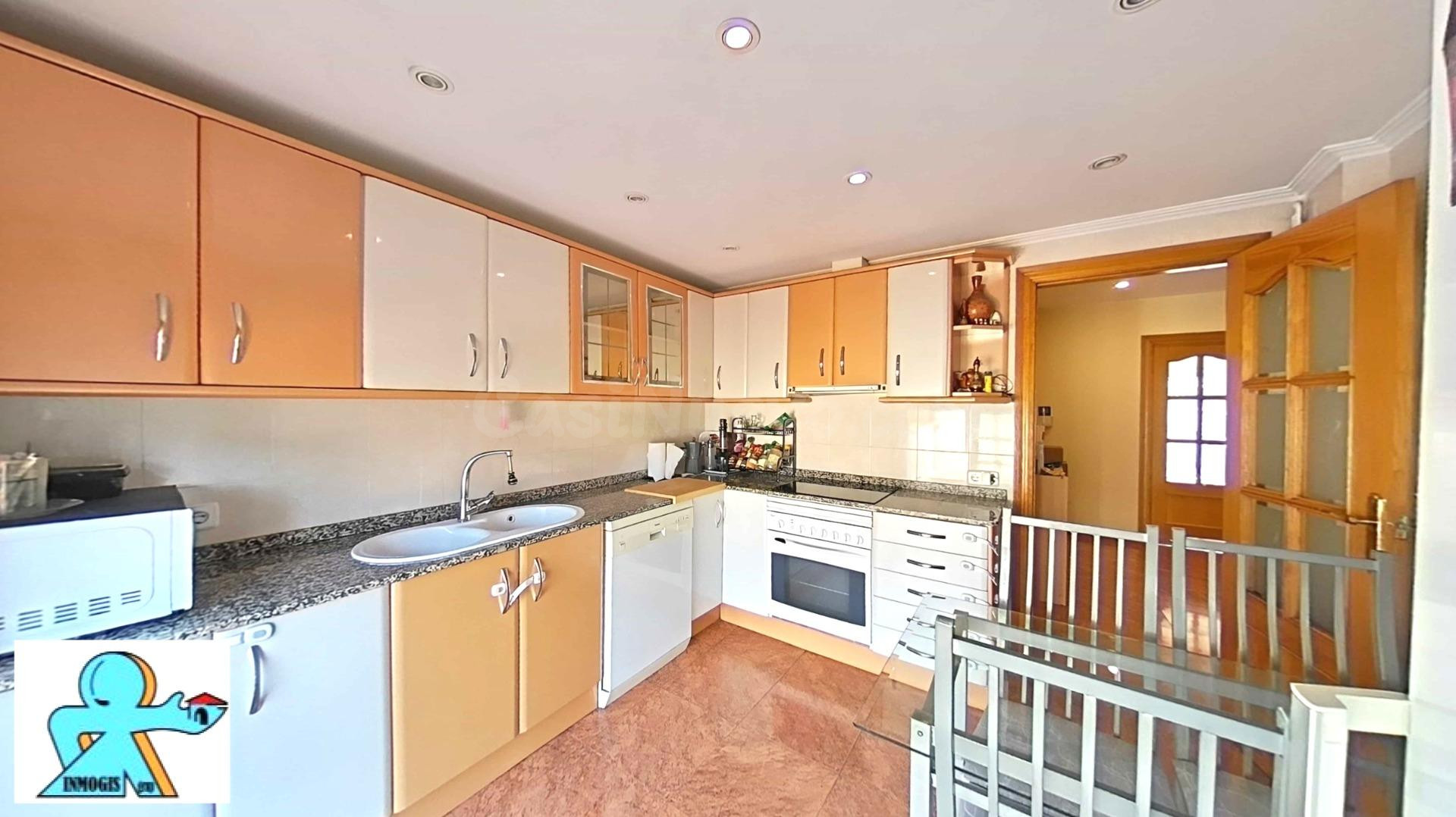 Àtic dúplex espectacular de 4 habitacions amb tres terrasses - foto 13