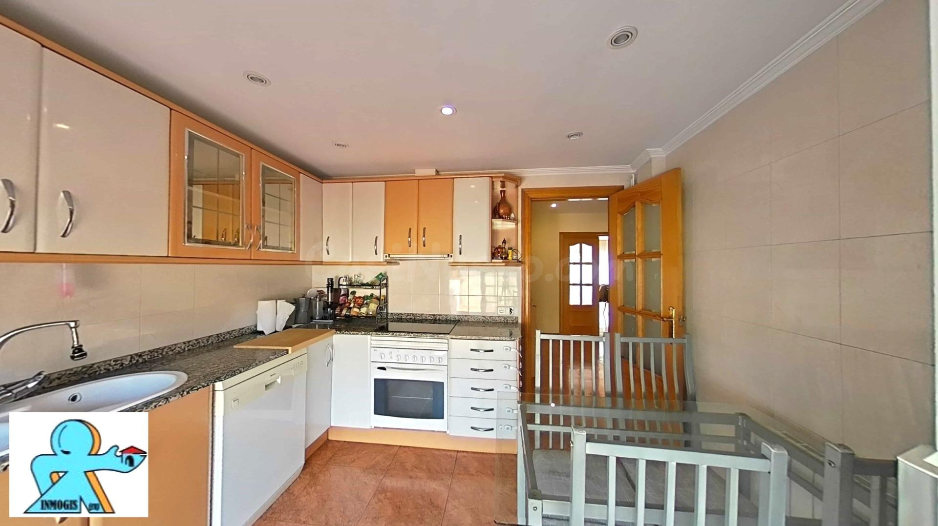 Àtic dúplex espectacular de 4 habitacions amb tres terrasses - foto 14