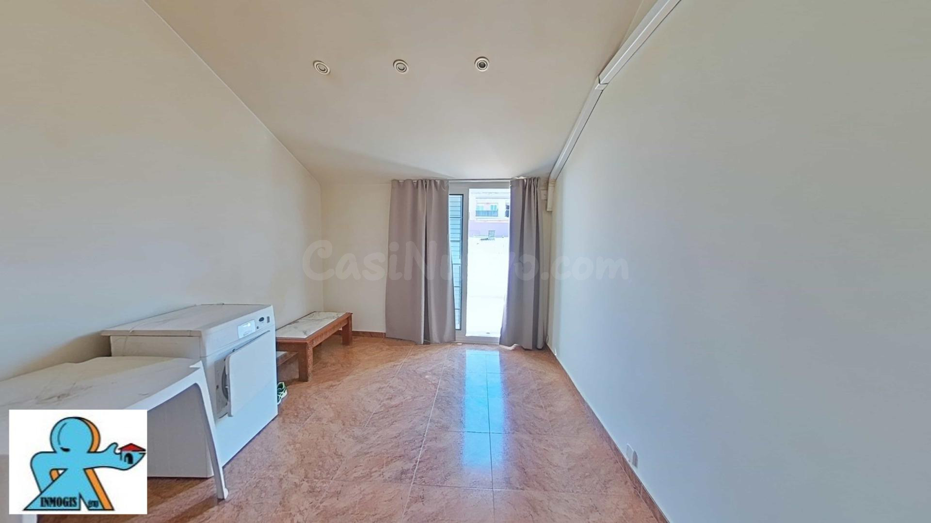 Àtic dúplex espectacular de 4 habitacions amb tres terrasses - foto 16