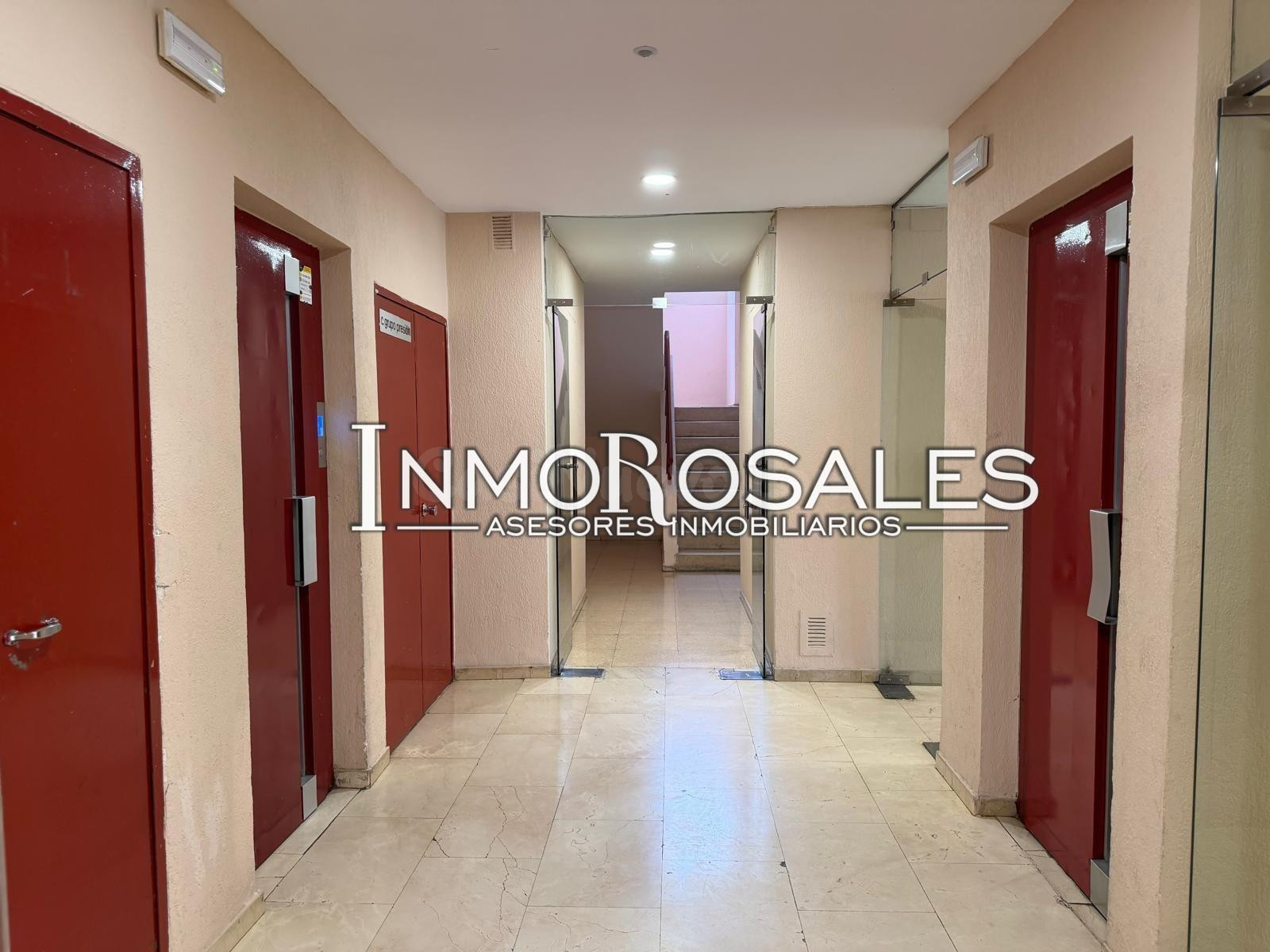 MAGNIFICO PISO LUMINOSO DE 3 DORMITORIOS Y 2 BAÑOS. - foto 48