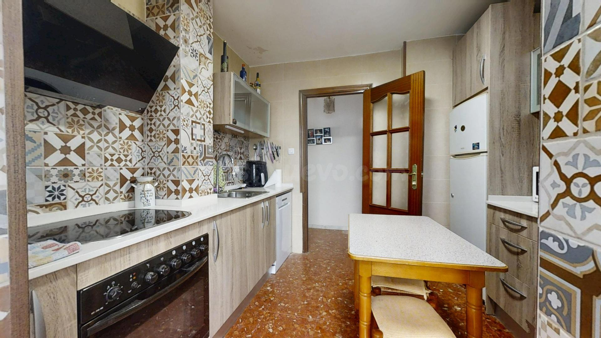 Estupendo piso en zona Ronda del Caracol con plaza de garaje - foto 4