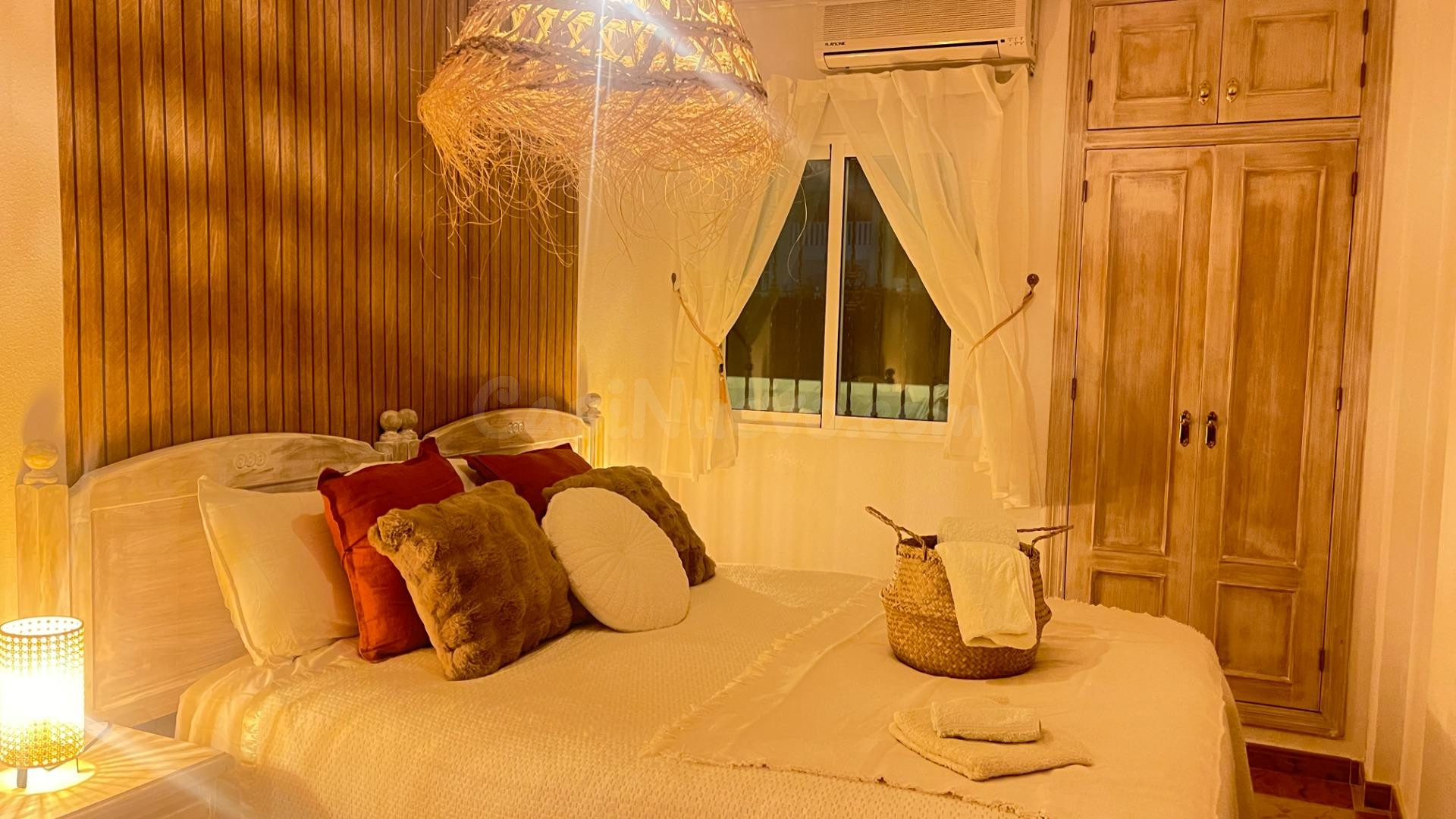 Vive el estilo mediterráneo en este precioso piso en Orihuel - foto 13