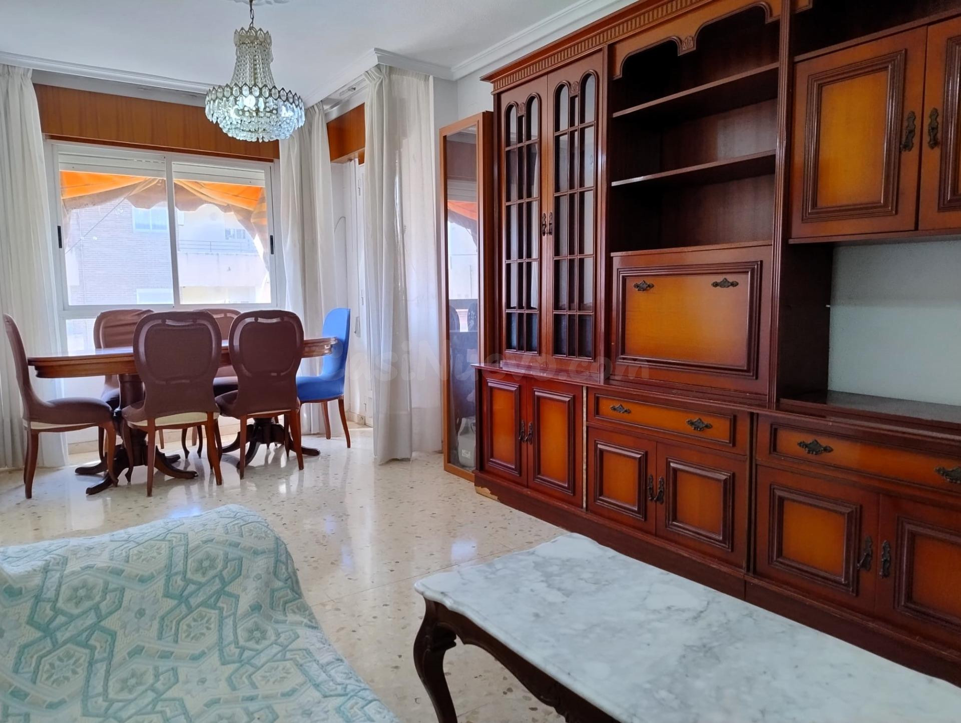 PISO DE TRES habitaciones EN ALTOZANO