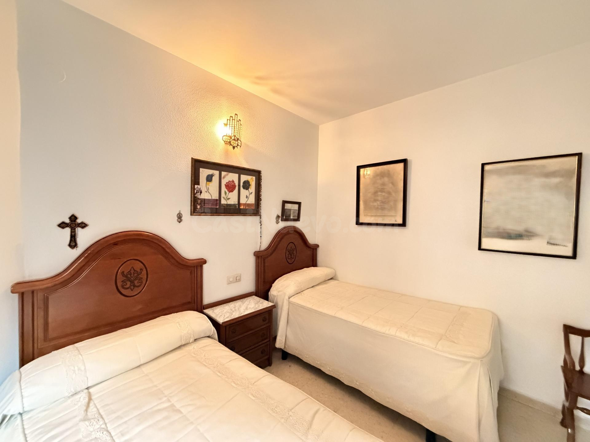 PISO CON GARAJE Y TRASTERO JUNTO A MEDINA AZAHARA - foto 7